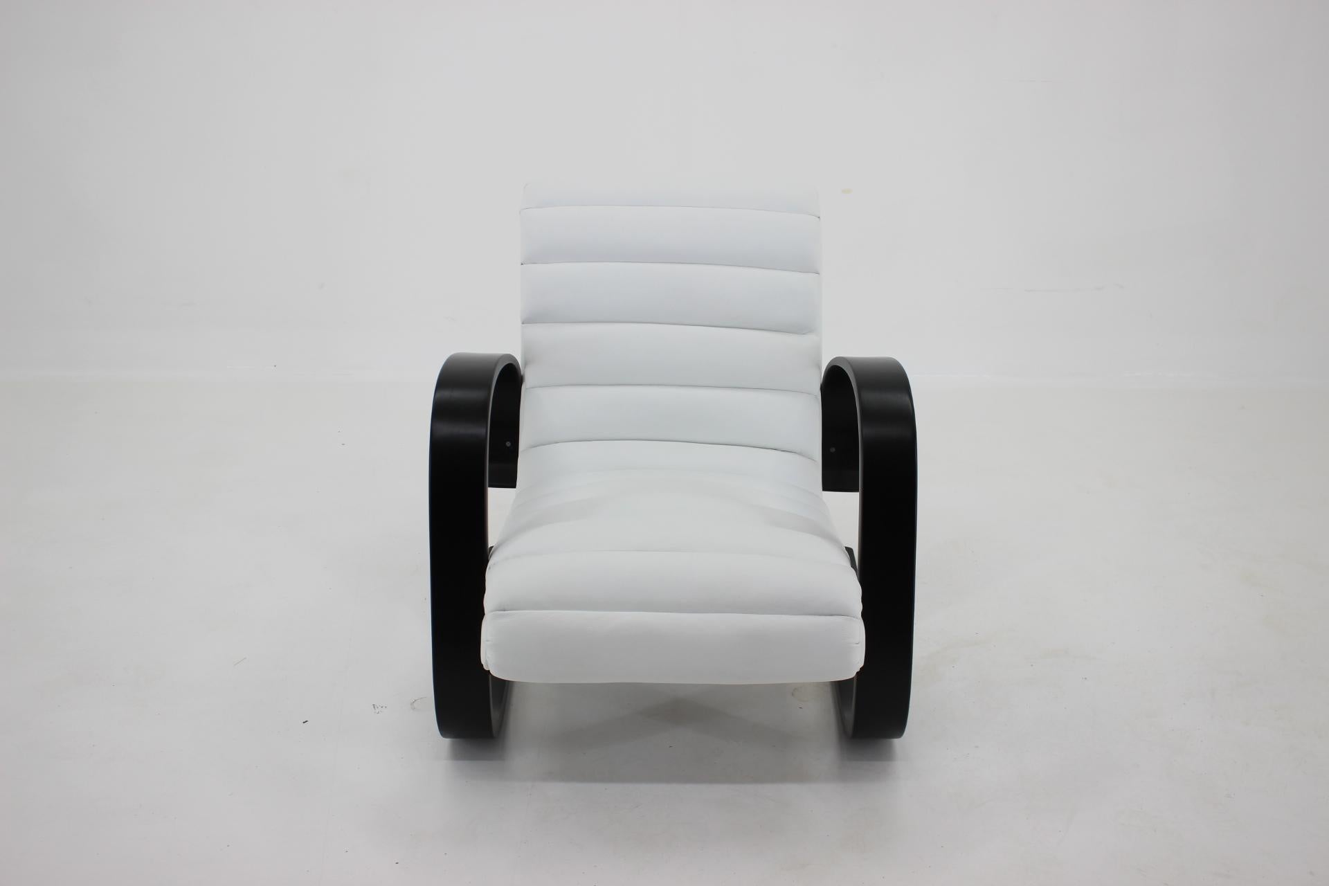 Czech 1930s Miroslav Navratil Lounge Chair in White Leather For Sale