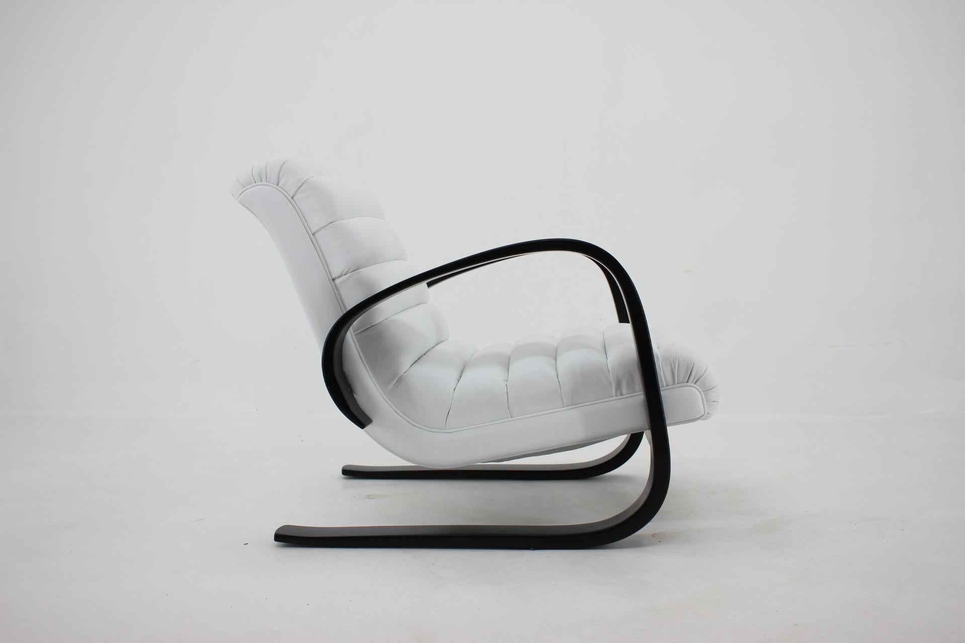 Lacquered 1930s Miroslav Navratil Lounge Chair in White Leather For Sale