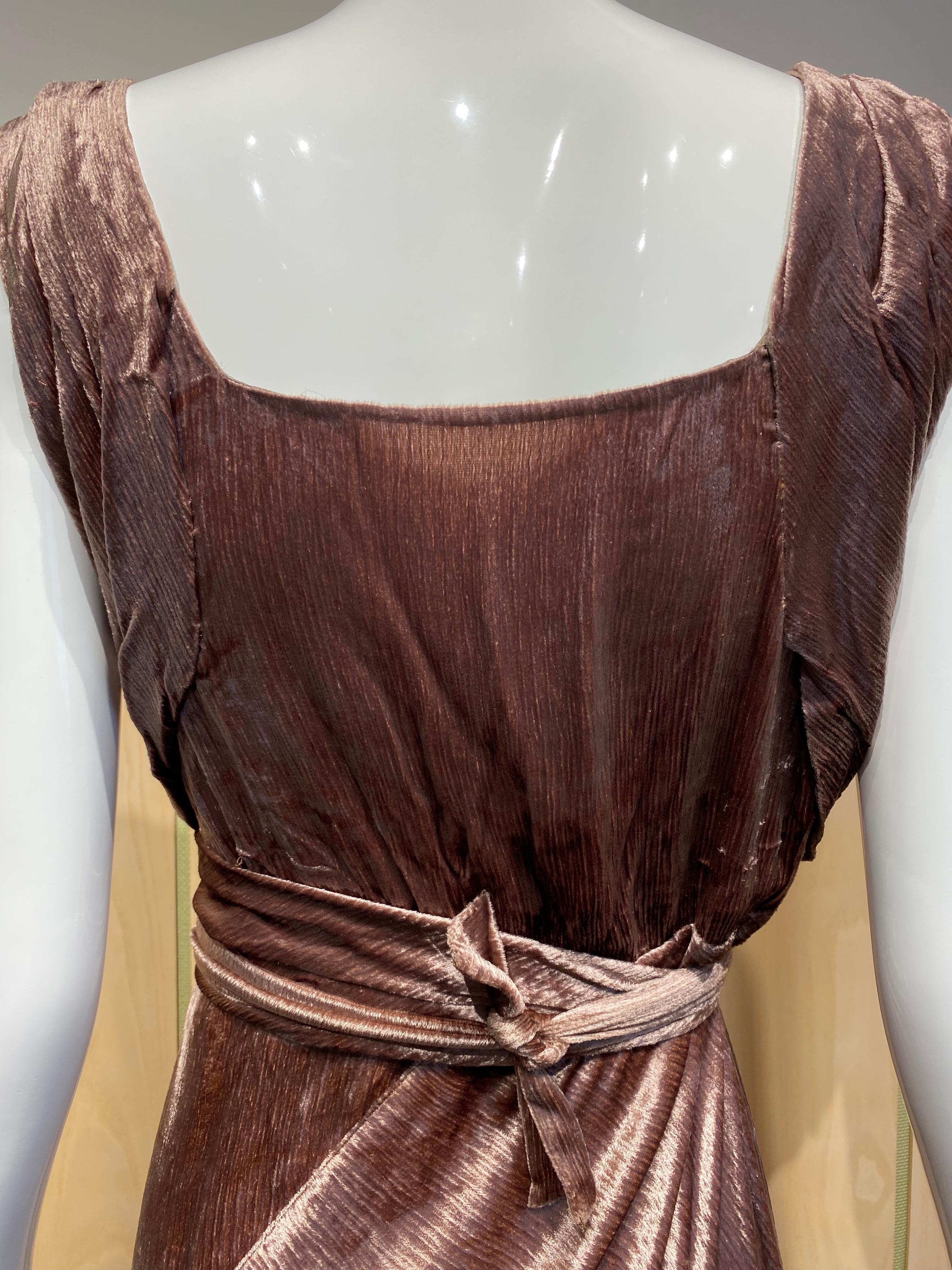 1930s Mocha Brown Velvet Dress with Capelet For Sale 4