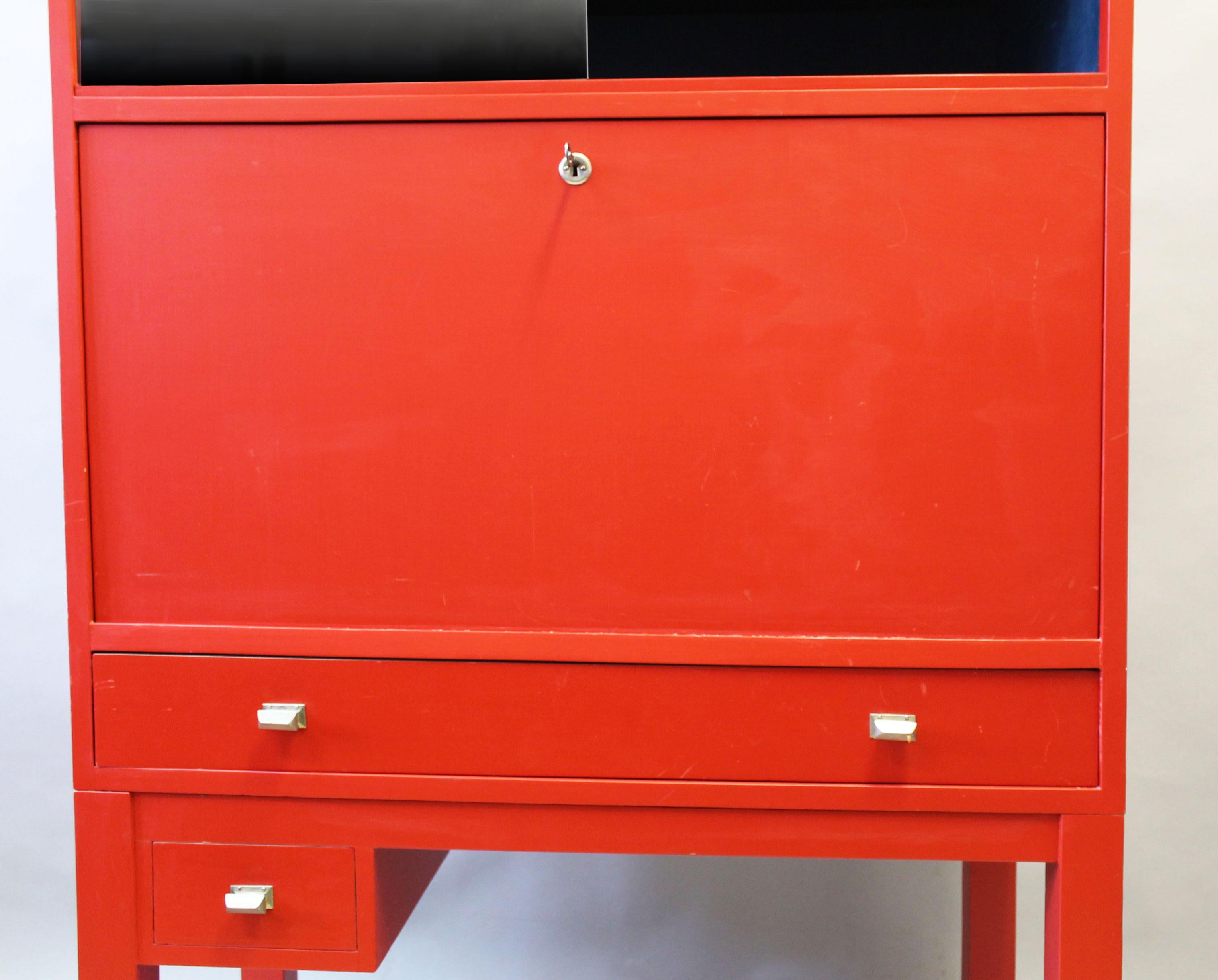 Armoire moderniste des années 1930 Bon état - En vente à Brno, CZ