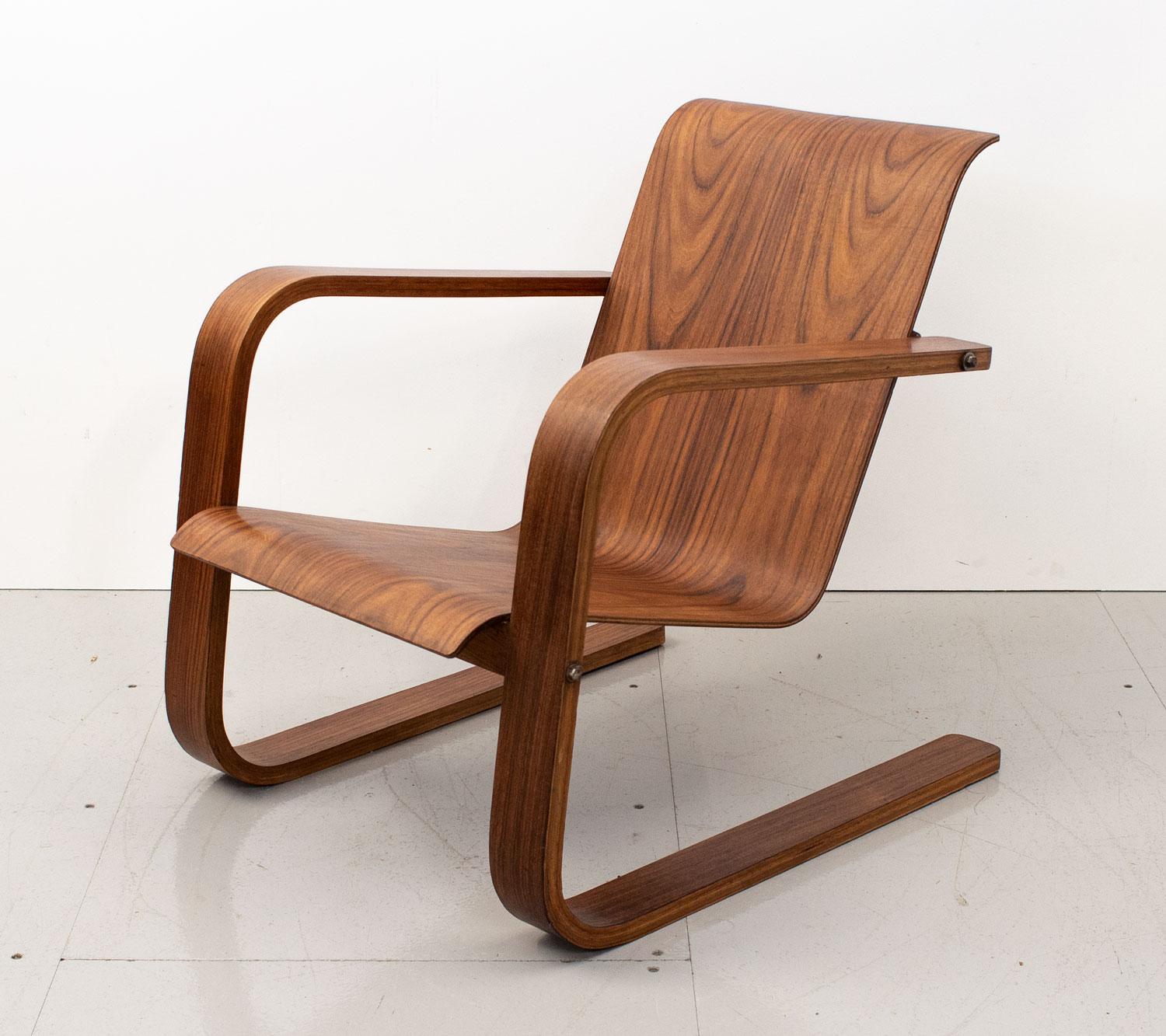 1930s Modernist Cantilever Plywood Armchair For Sale 6