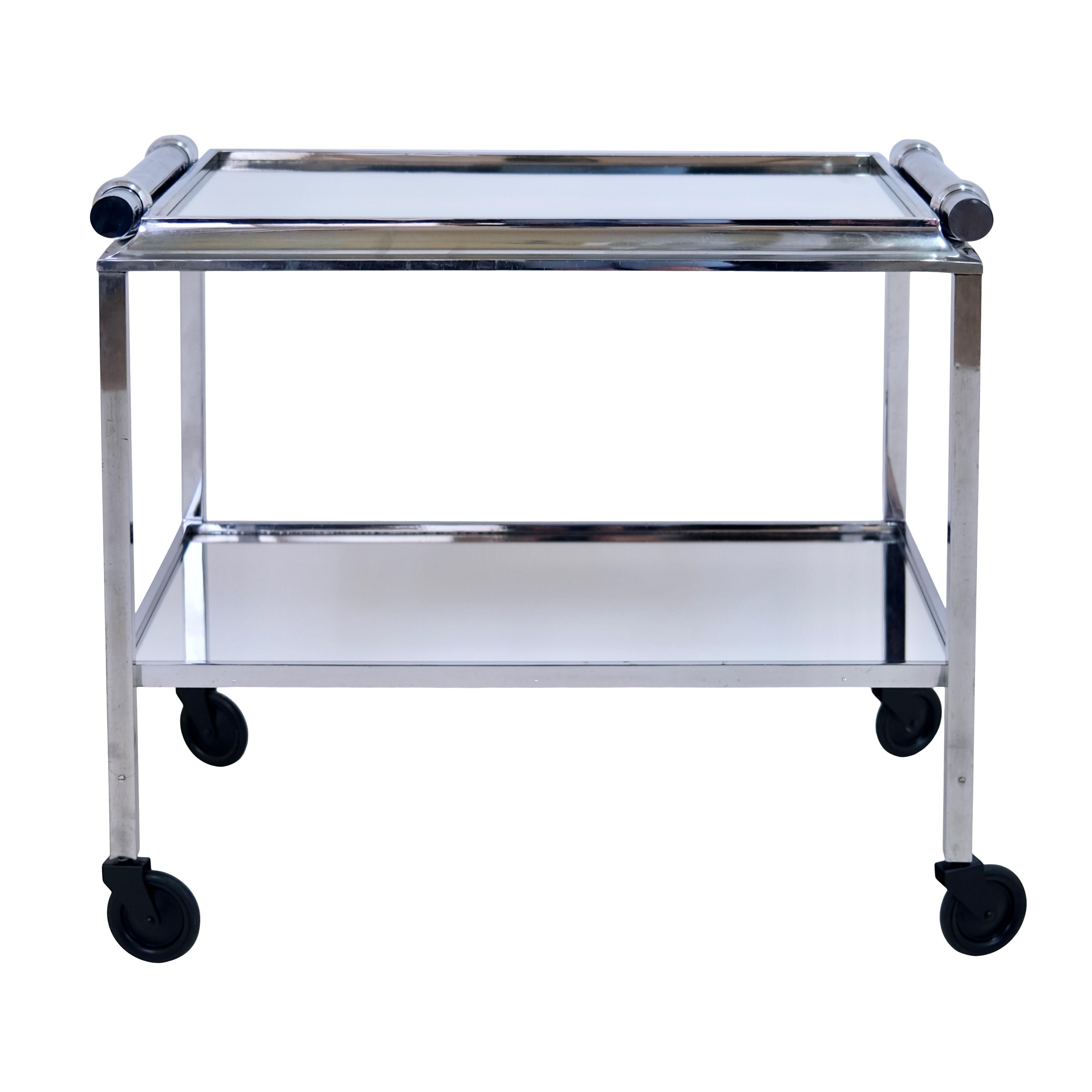 1930's Modernist Chromed Art Deco Bar Cart with Mirrors and Cylindrical Handles In Good Condition For Sale In Ulm, DE