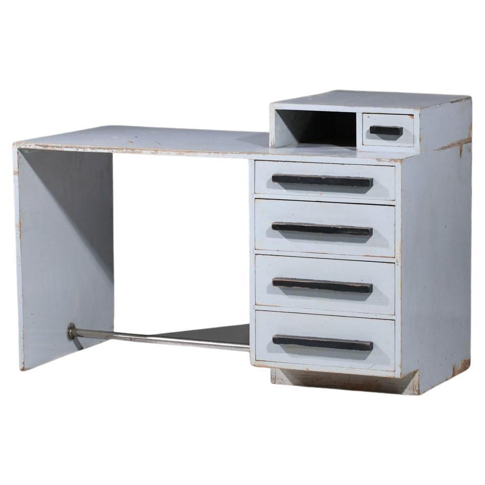 1930s modernist desk in lacquered plywood For Sale