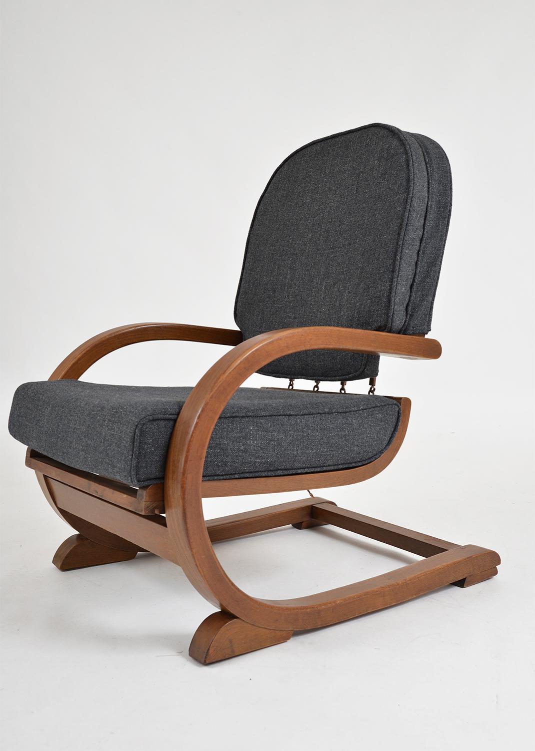 famulus chair