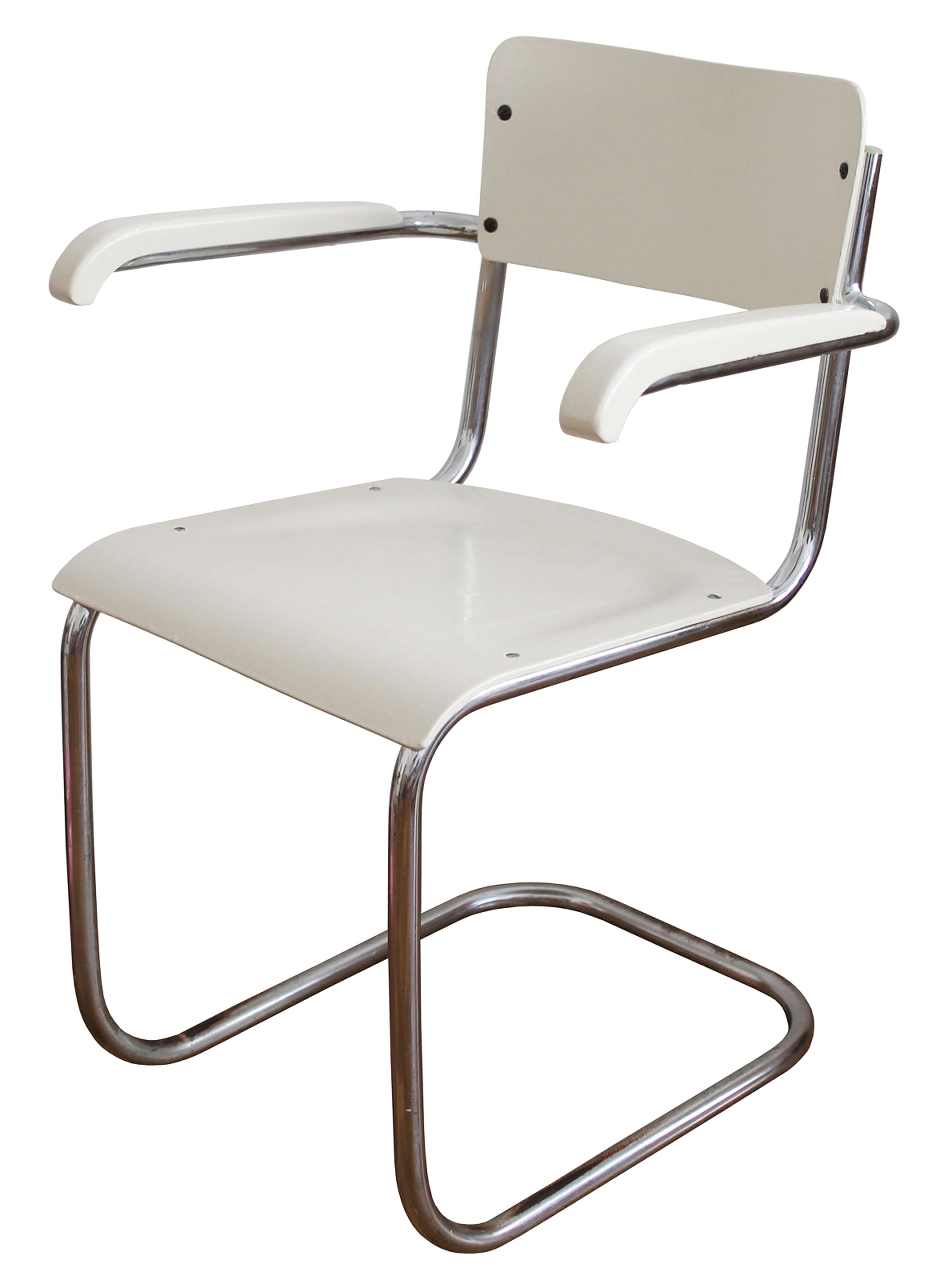This piece is truly a great example of the radical Bauhaus aesthetic. Simple and functional, it perfectly represents the ethos of the avant-garde movement.

The tubular cantilevered chair was originally designed by the famous Dutch modernist