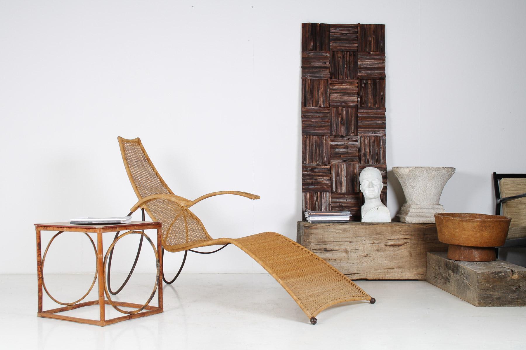1930 Modernista Marco de Hierro Forjado Sol de Mimbre Chaise Longer con Brazos + Reposapiés Escandinavo moderno en venta