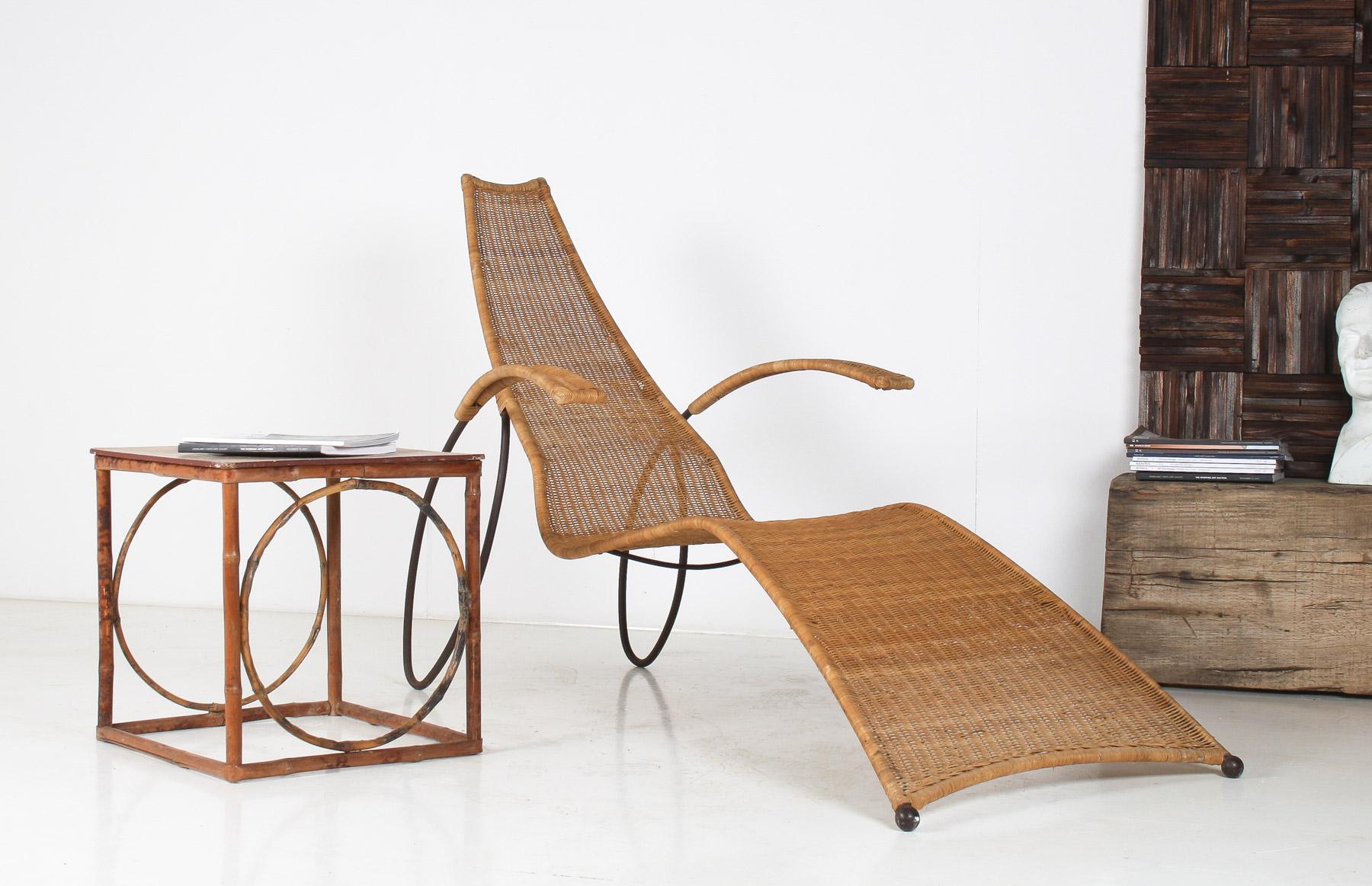 1930 Modernista Marco de Hierro Forjado Sol de Mimbre Chaise Longer con Brazos + Reposapiés Francés en venta