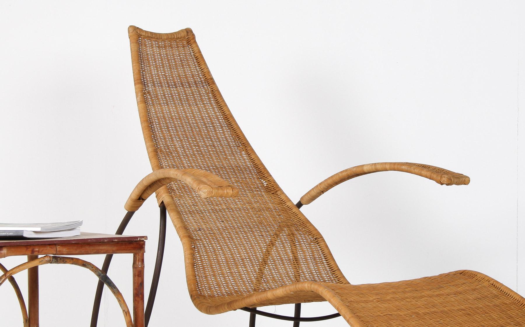 1930 Modernista Marco de Hierro Forjado Sol de Mimbre Chaise Longer con Brazos + Reposapiés Hecho a mano en venta