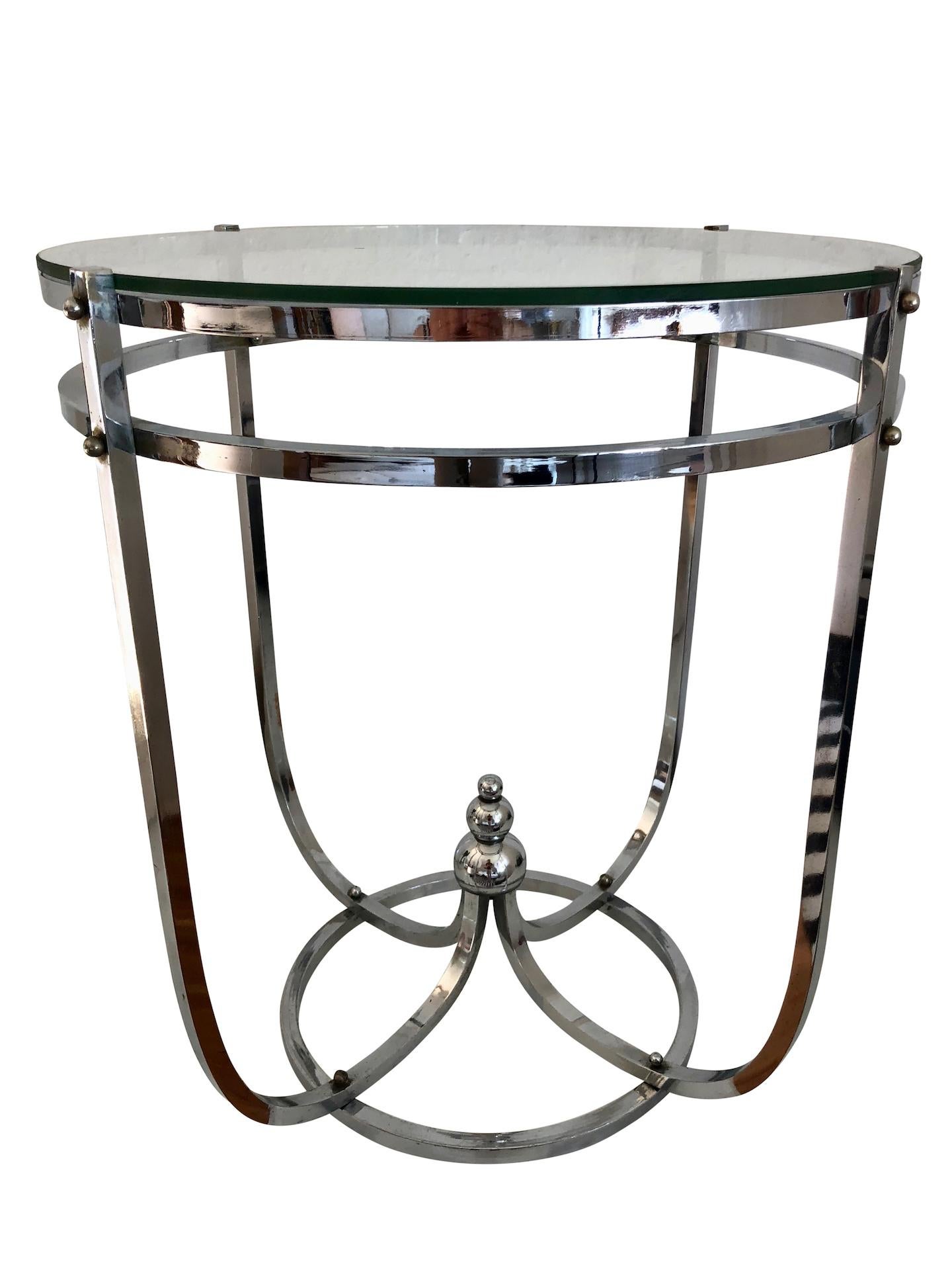 1930s, Modernistic Side Table in Chromed Metal, French Art Deco In Good Condition In Ulm, DE
