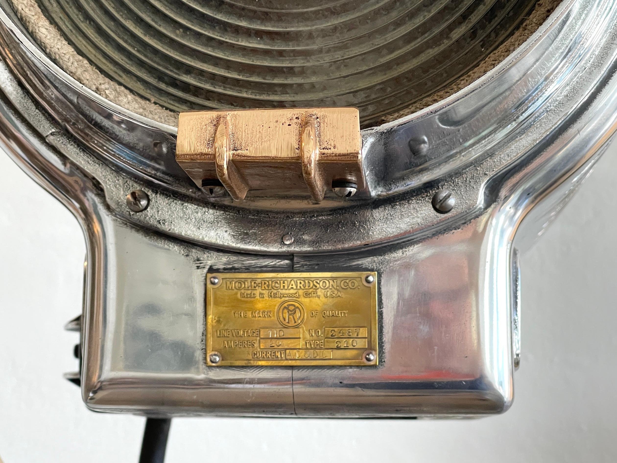 1930er Mole-Richardson, Hollywood CA, Film-Set-Licht, Modell 210, #2487, restauriert im Angebot 5
