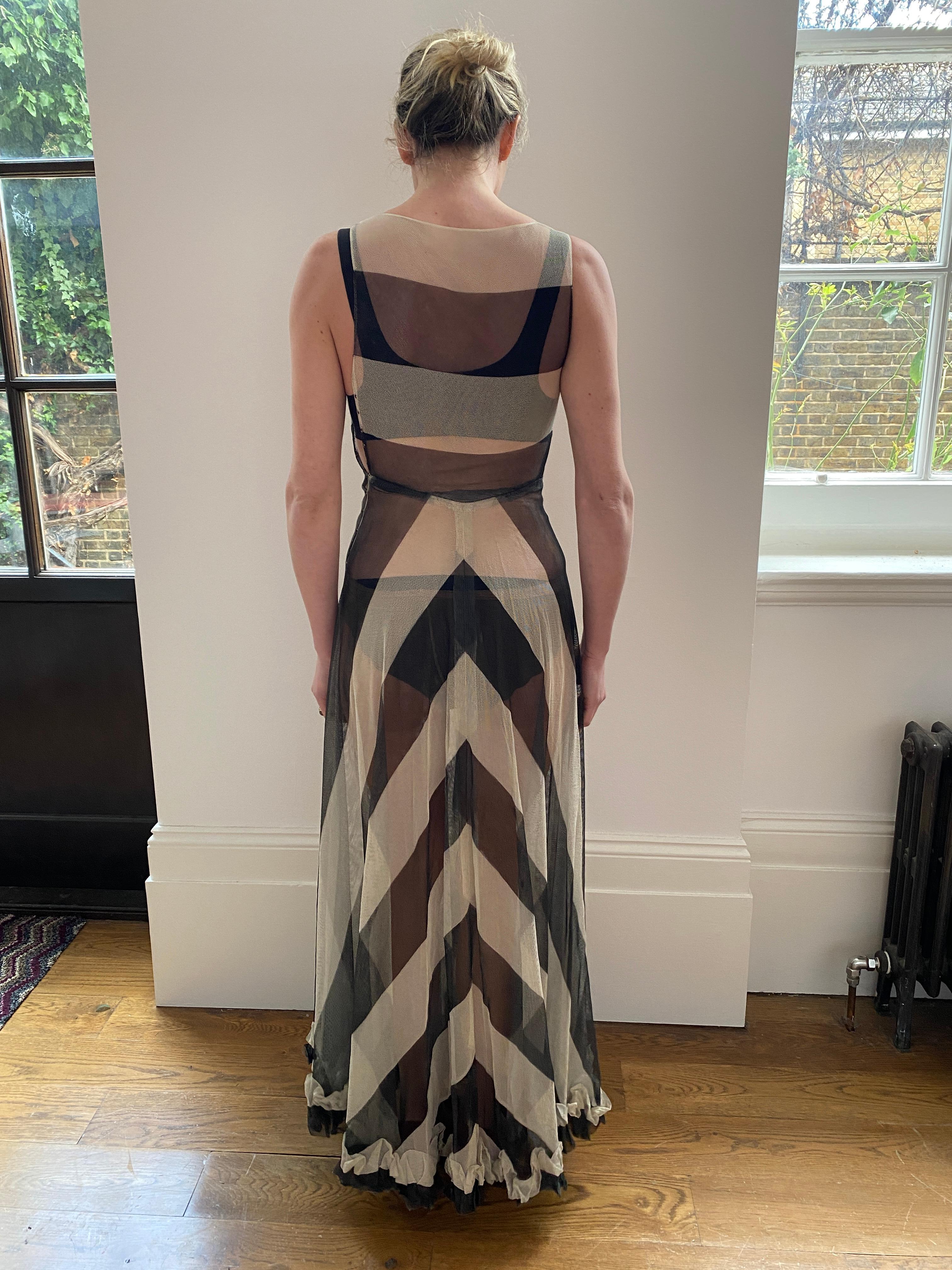 1930s Monochrome Chevron Pattern Tulle Dress For Sale 3
