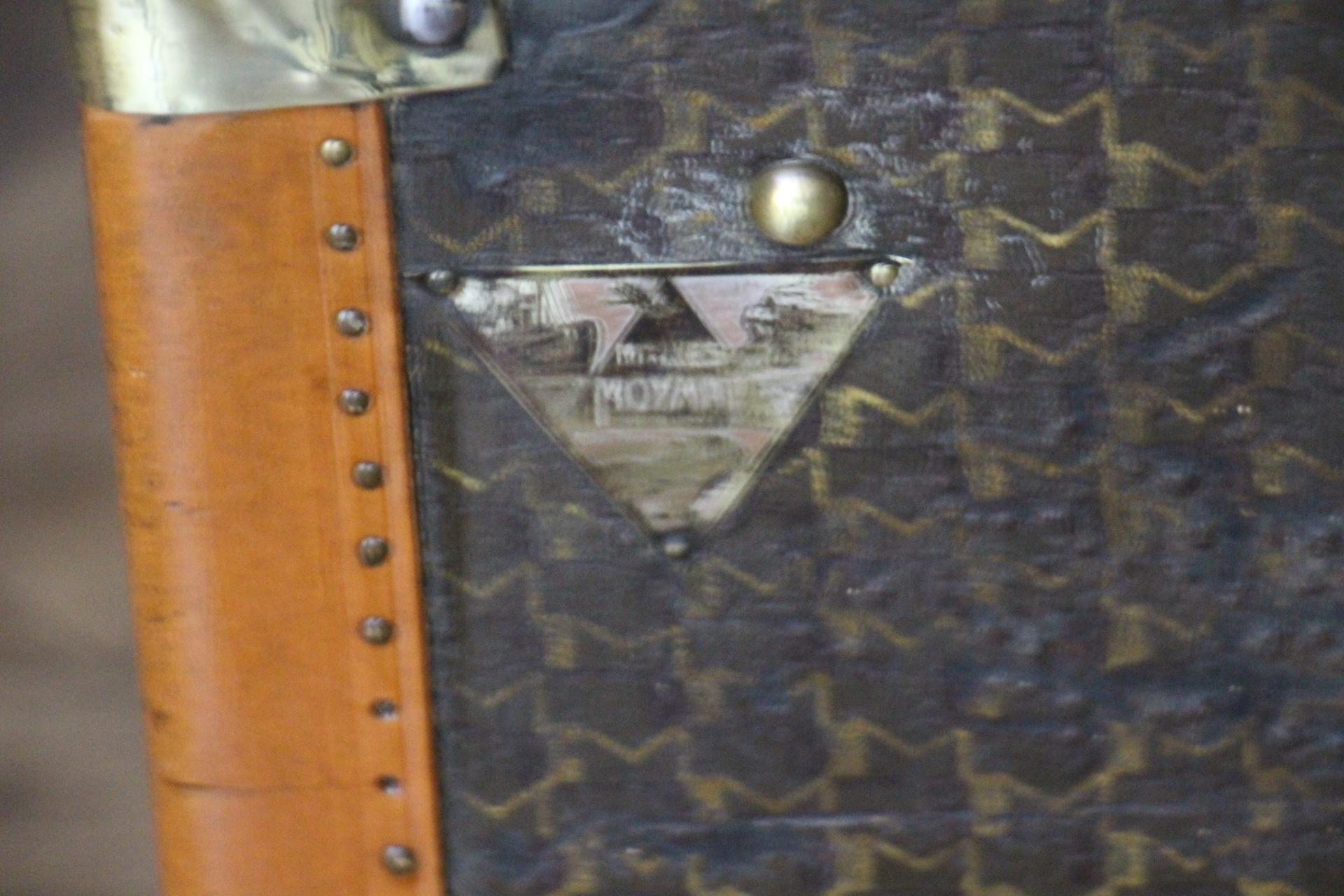 1930's Moynat Trunk with M Pattern, 90 cm Moynat Steamer Trunk, Moynat Trunk in vendita 6