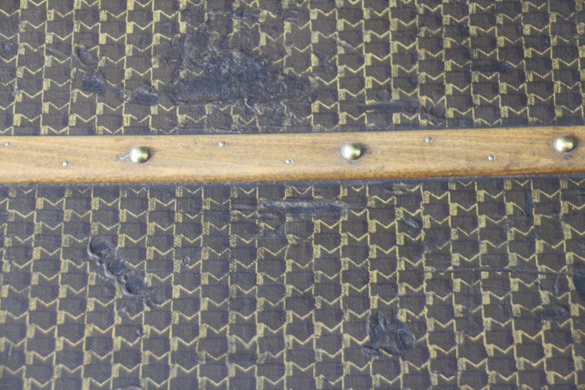 1930's Moynat Trunk with M Pattern, 90 cm Moynat Steamer Trunk, Moynat Trunk in vendita 14
