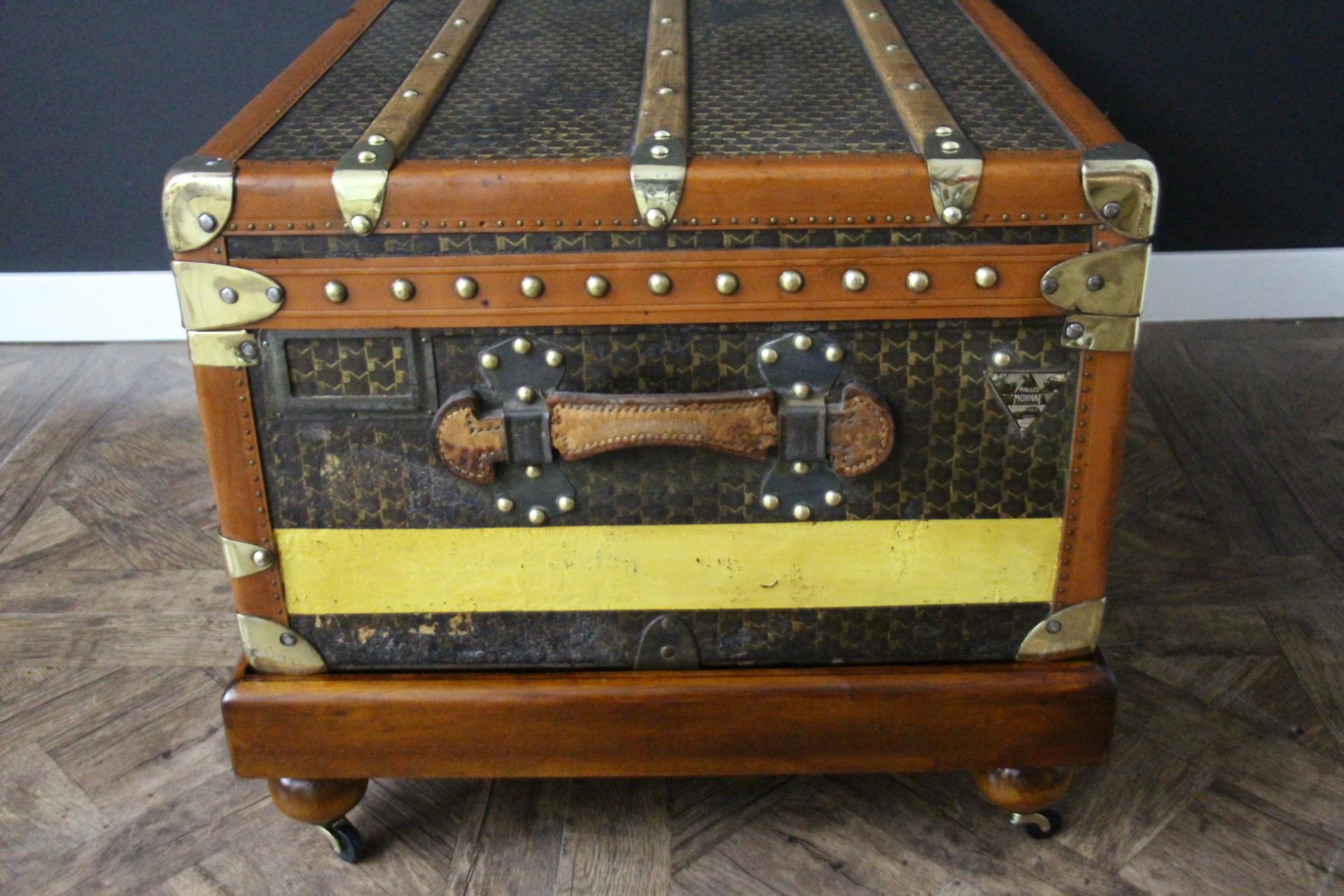 Ottone 1930's Moynat Trunk with M Pattern, 90 cm Moynat Steamer Trunk, Moynat Trunk in vendita