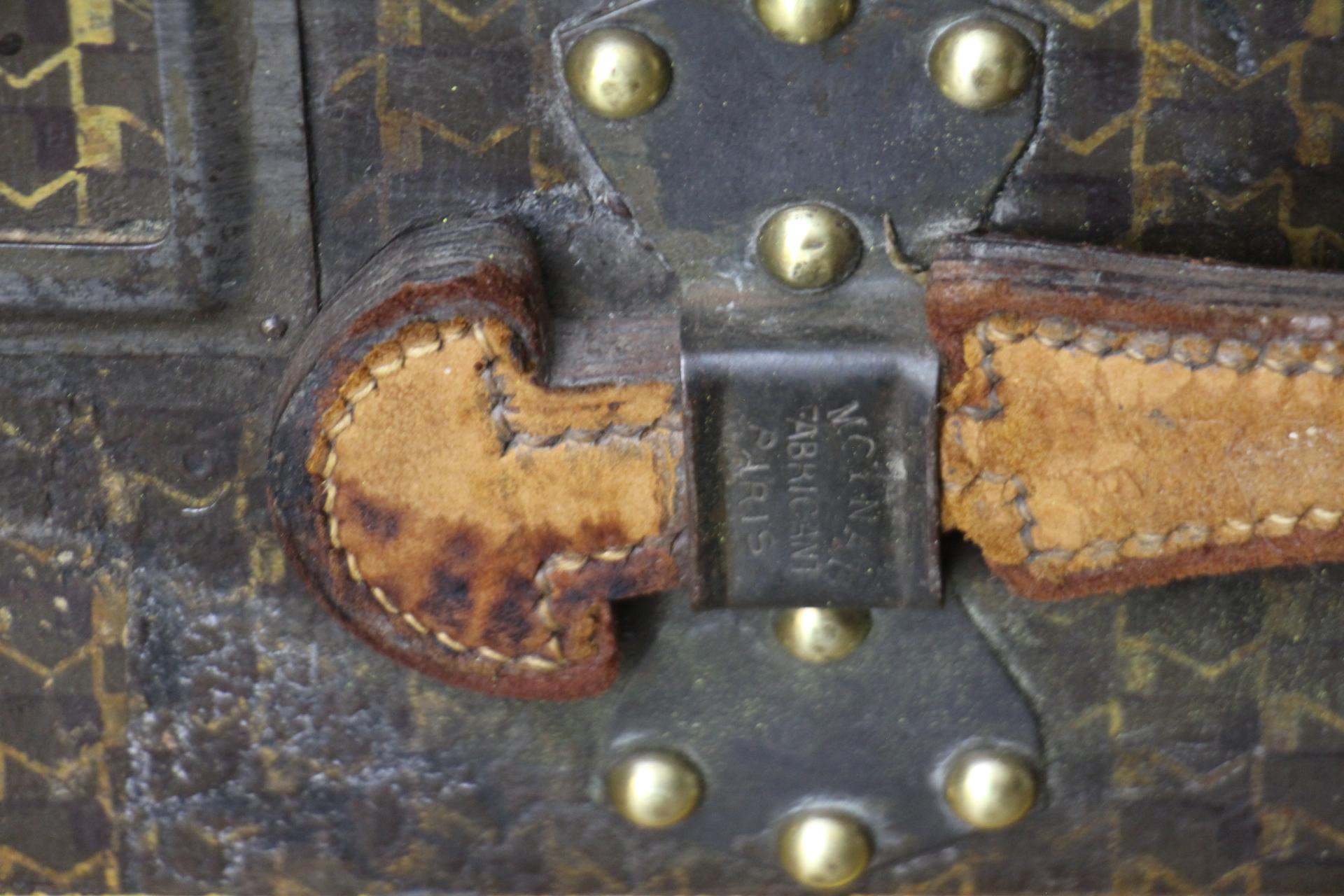 1930's Moynat Trunk with M Pattern, 90 cm Moynat Steamer Trunk, Moynat Trunk in vendita 2