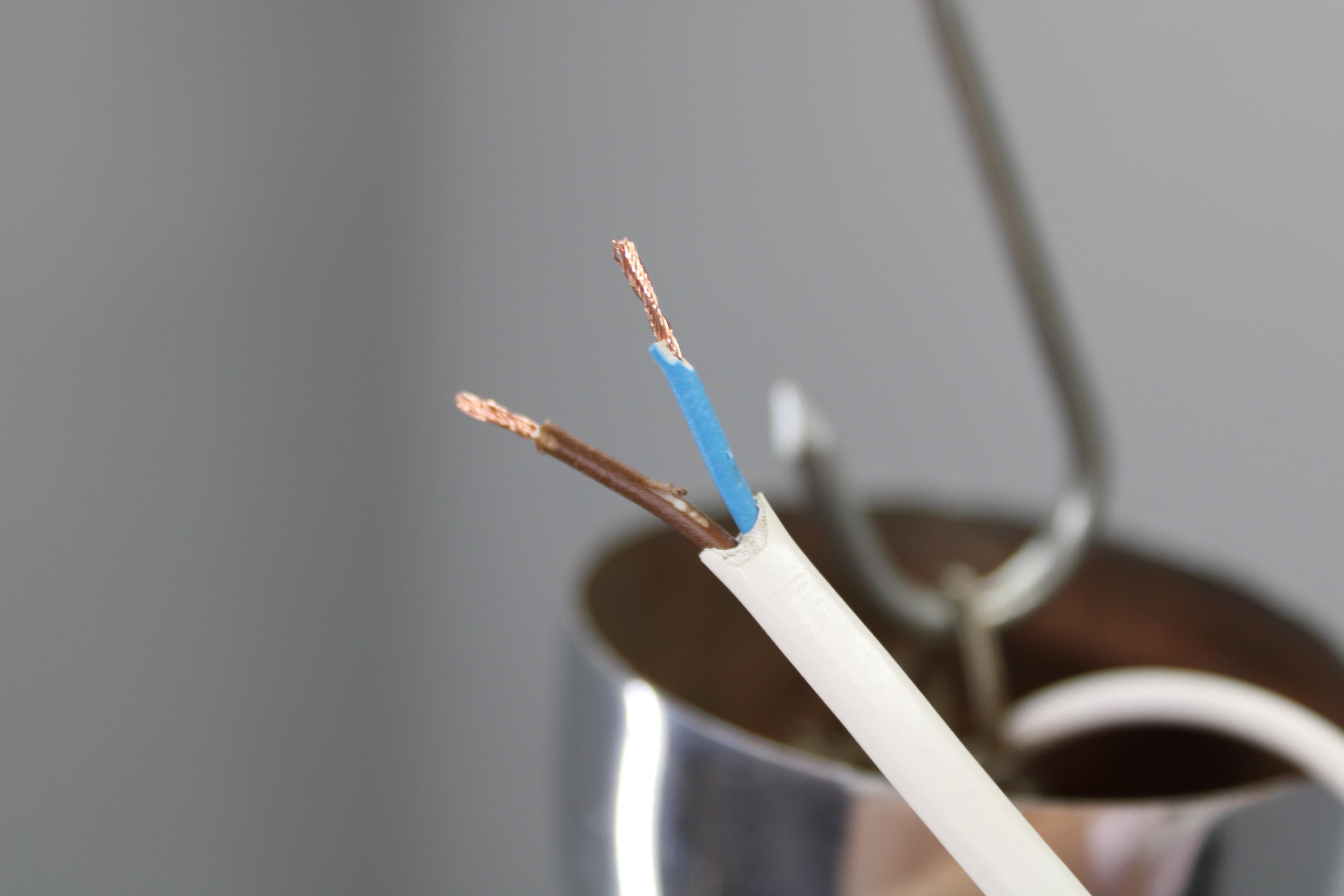 1930s NAPAKO Art Deco Pendant Light in Chrome and Glass, Restored, New Wiring For Sale 3