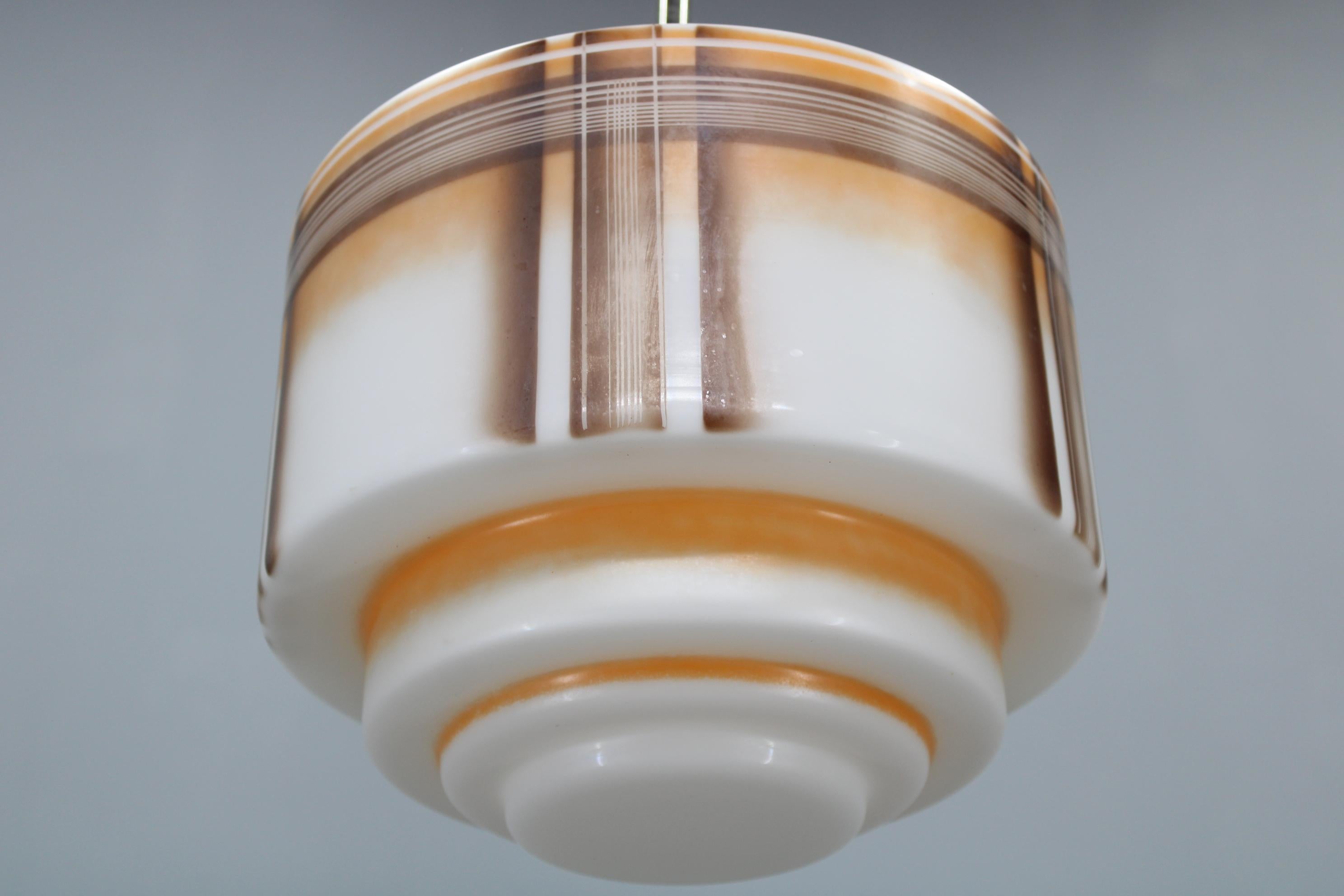 1930s NAPAKO Art Deco Pendant Light in Chrome and Glass, Restored, New Wiring For Sale 4