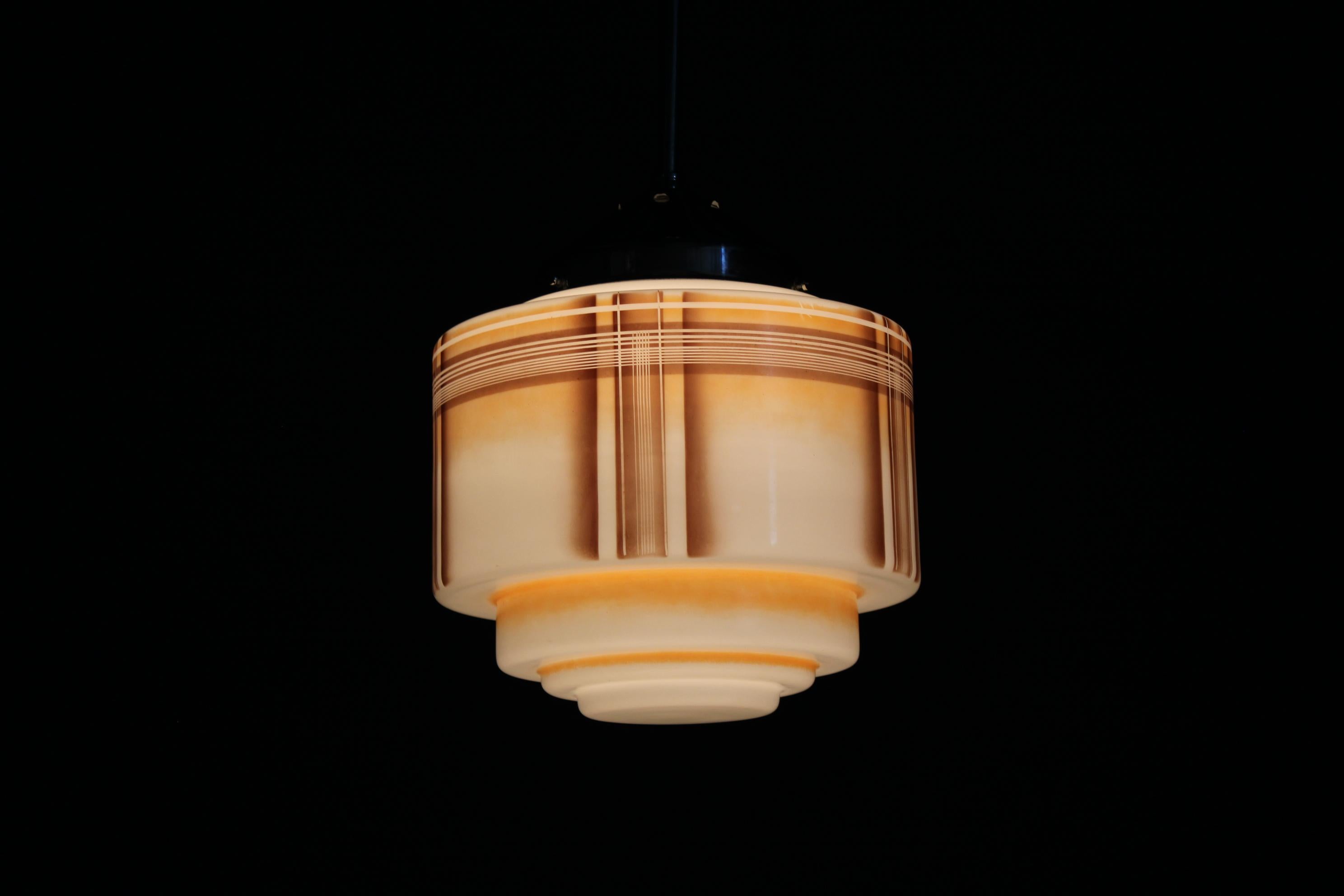 1930s NAPAKO Art Deco Pendant Light in Chrome and Glass, Restored, New Wiring For Sale 7