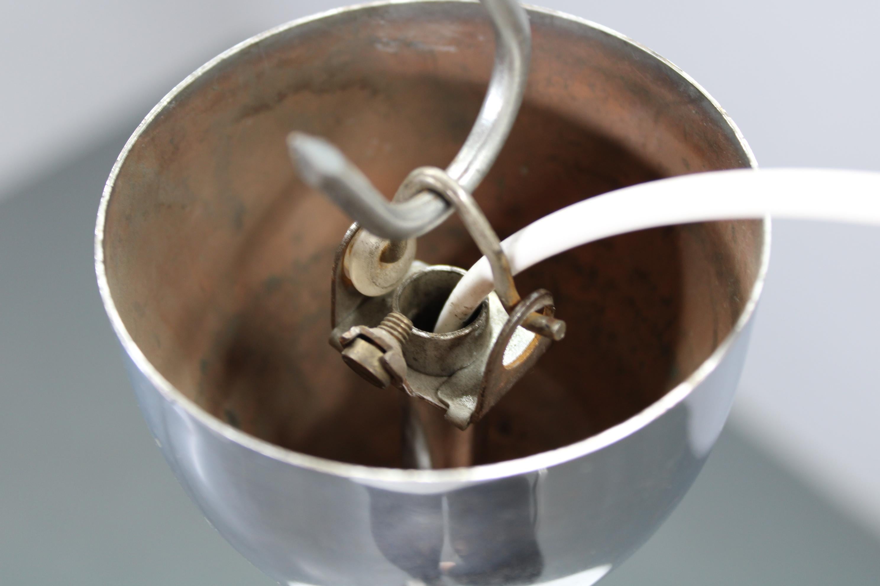 1930s NAPAKO Art Deco Pendant Light in Chrome and Glass, Restored, New Wiring For Sale 2