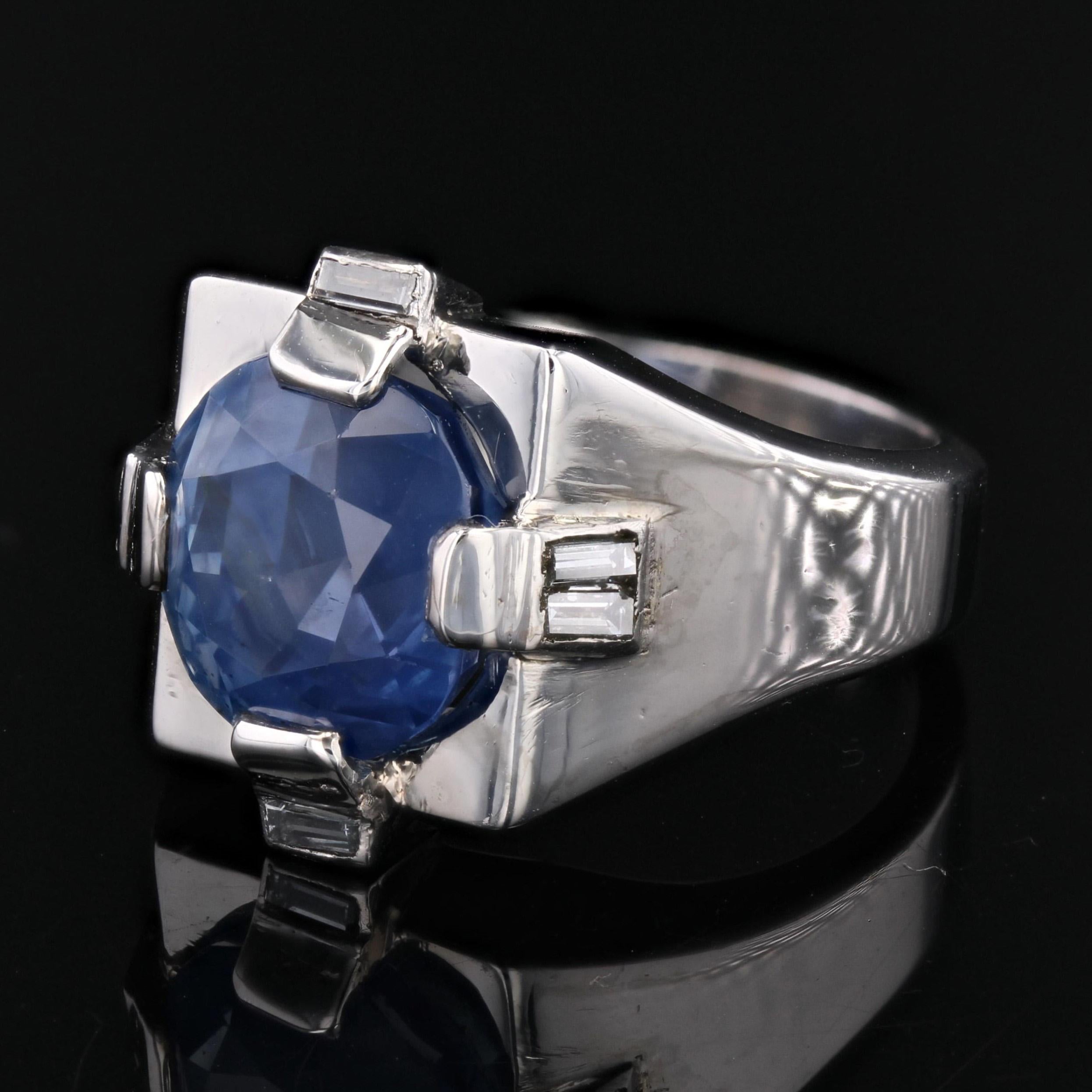 1930s Natural 9.36 Carat Ceylon Sapphire Diamond Art Deco Signet Ring For Sale 2