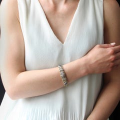 1930s Natural Ceylon Sapphires and Diamonds 18 Karat Yellow Gold Bracelet