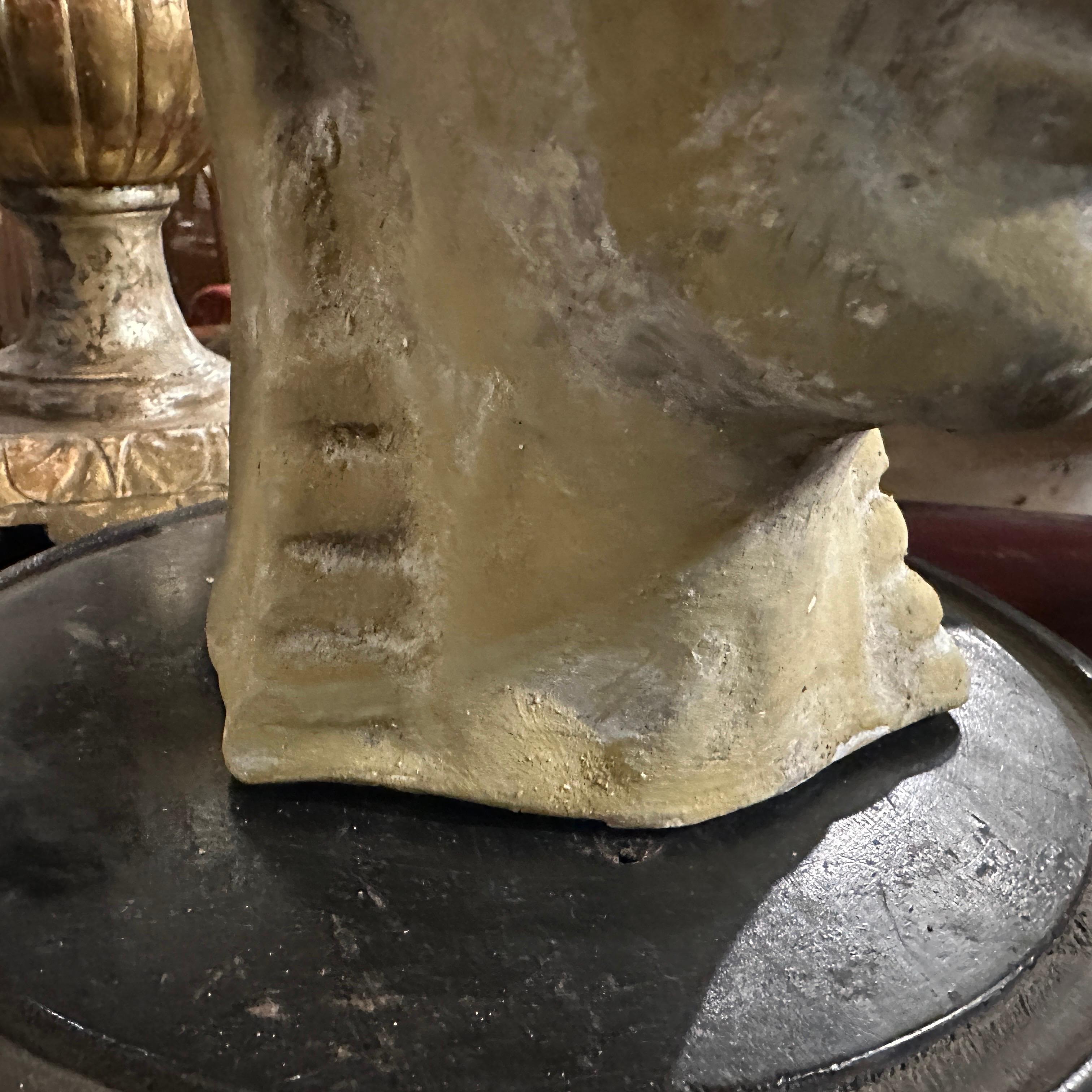 Busto di Apollo in terracotta siciliana Neo Craft degli anni '30, realizzato a mano In condizioni buone in vendita a Catania, Sicilia