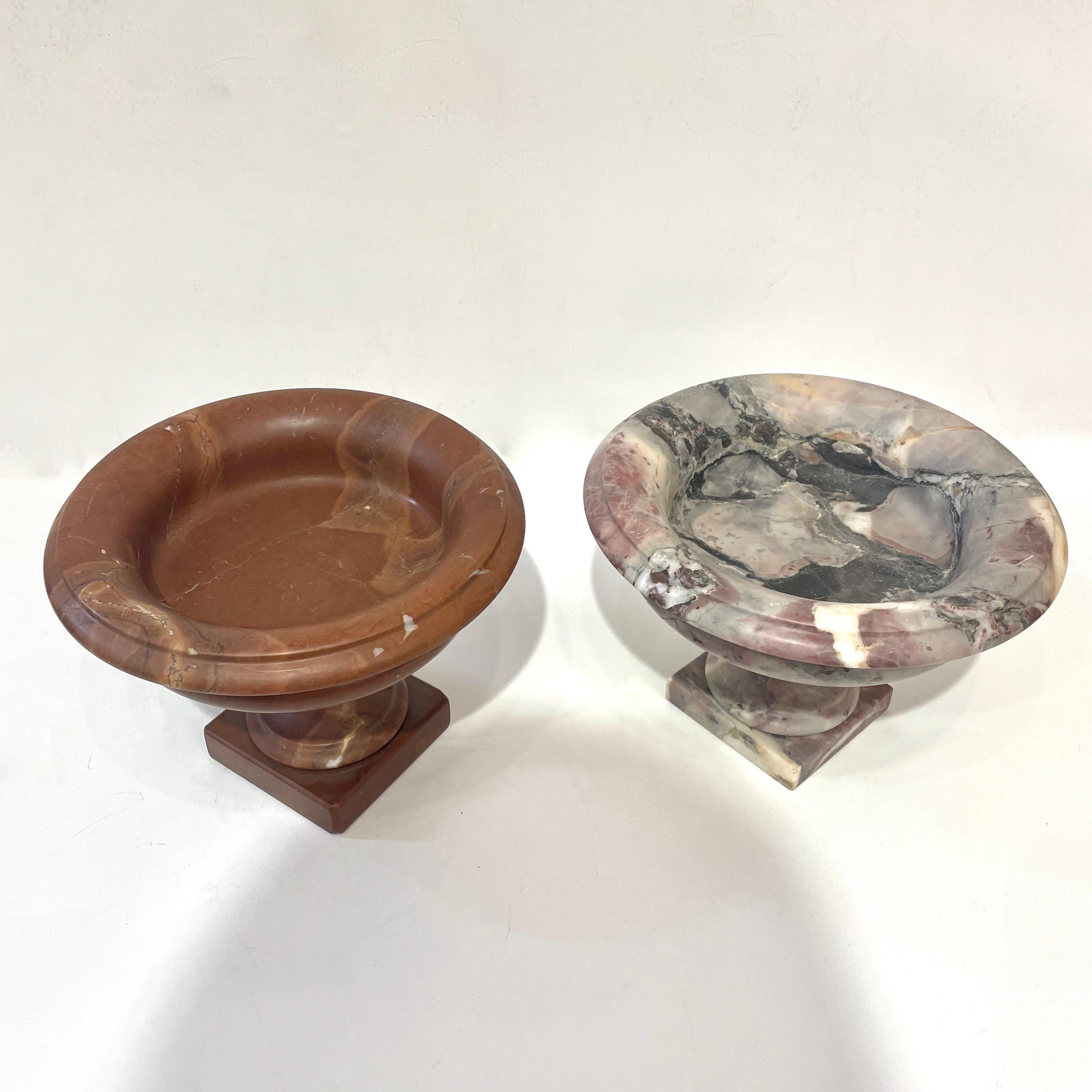 1930s Neoclassical Italian Carved Brown Red Marble Tazza Bowl with White Veins 4