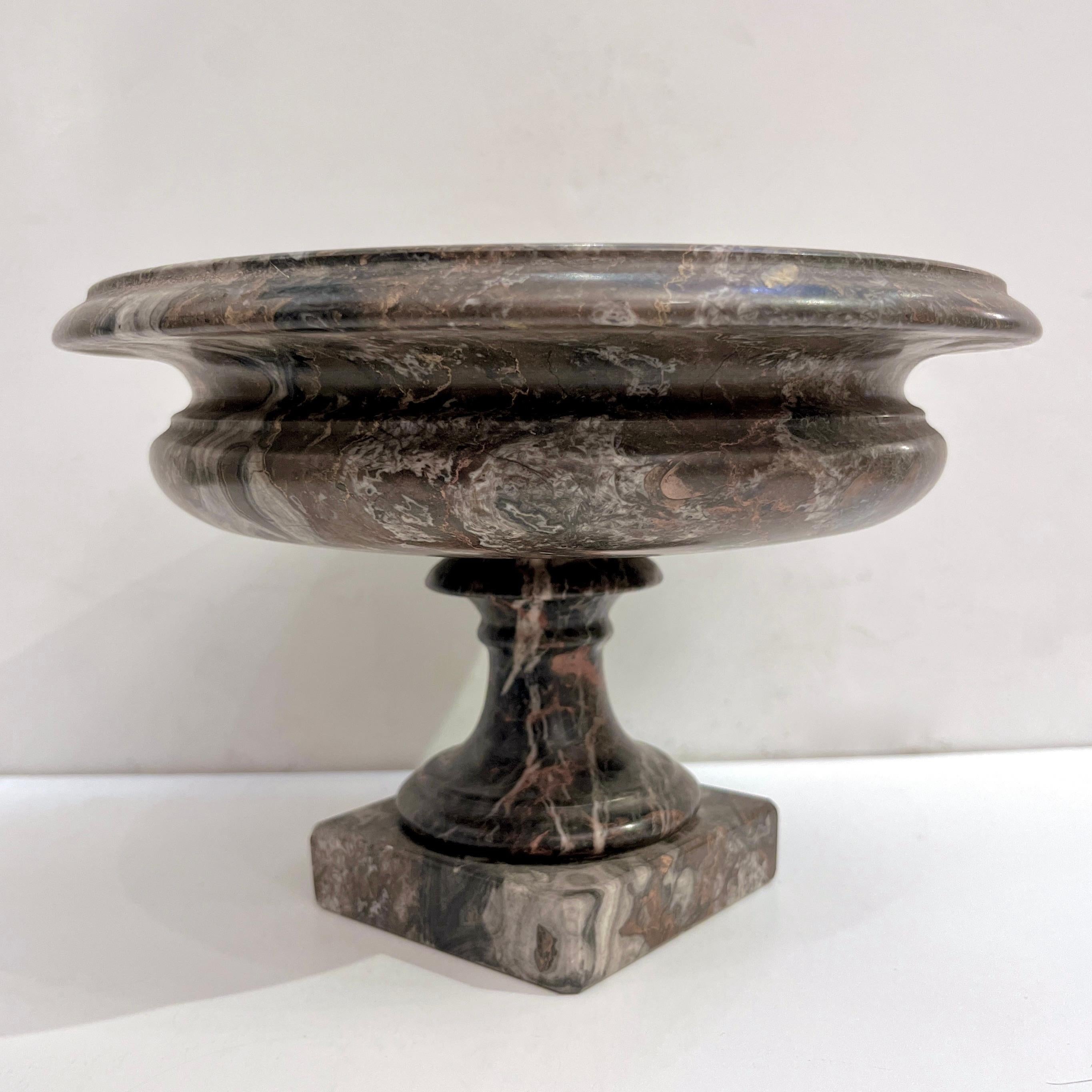 1930s Neoclassical Italian Carved Red Levanto Marble Tazza Bowl with White Veins 3