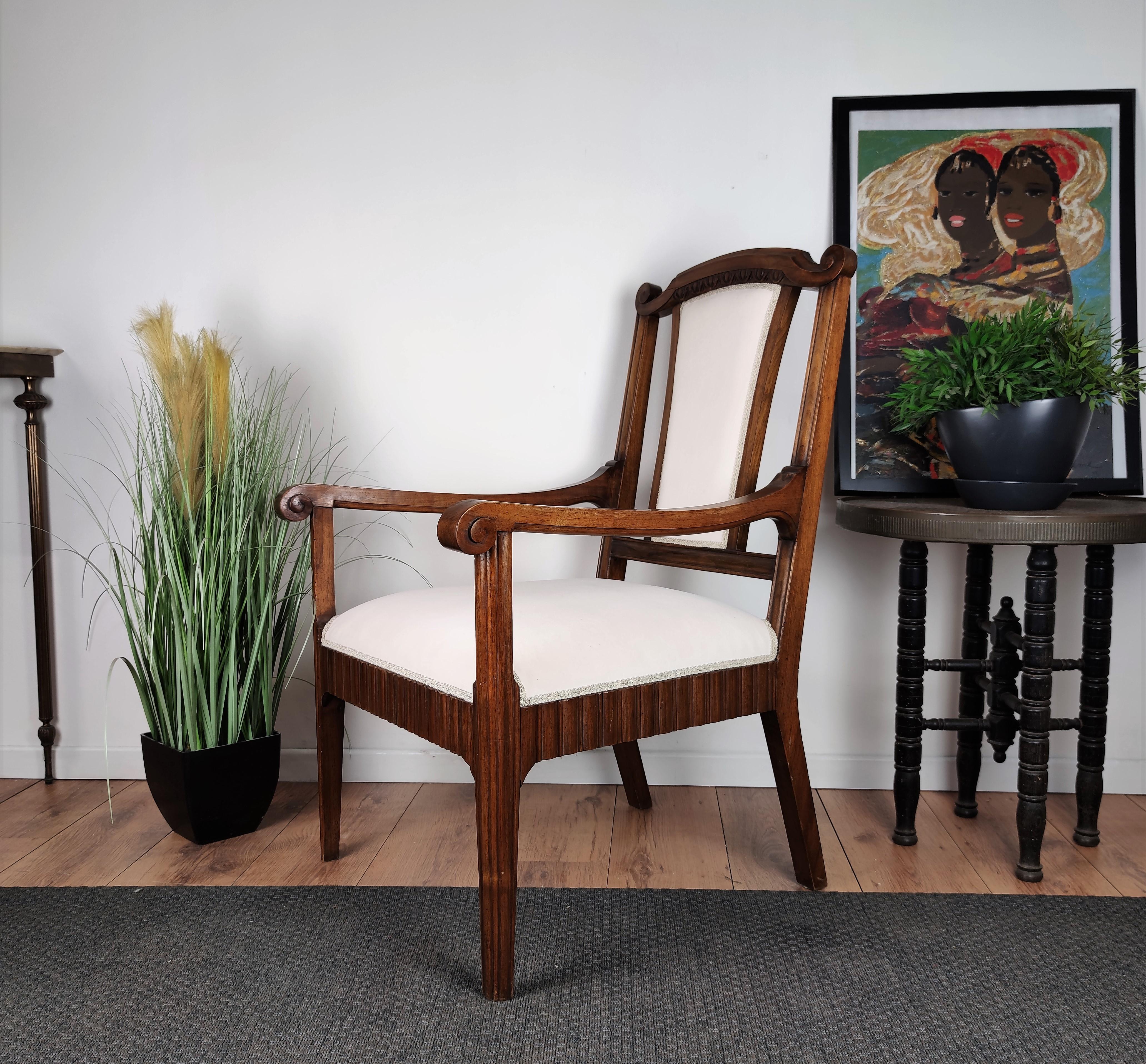 1930s Neoclassical Italian Carved Walnut Wood Armchair Newly Upholstered For Sale 3