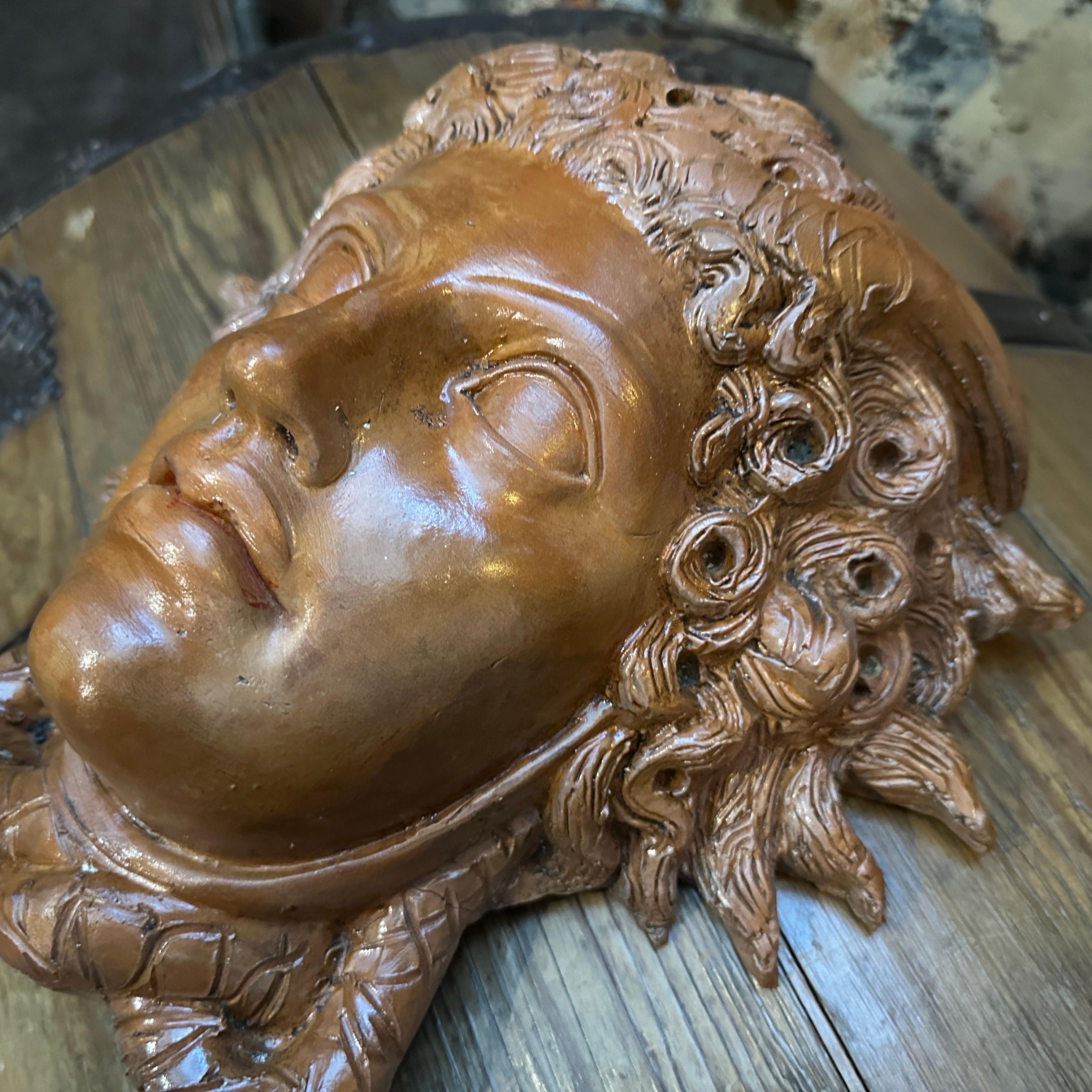 Testa di Medusa siciliana in terracotta in stile neoclassico del 1930 6