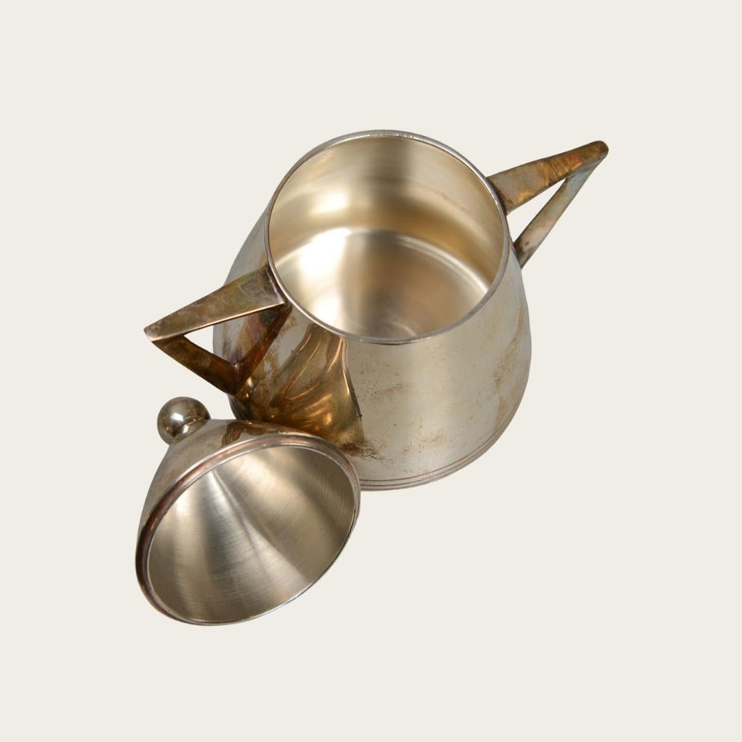 Argent 1930s Nickel Silver Art Deco Coffee/Tea Service Set With Milk and Cream Verser en vente