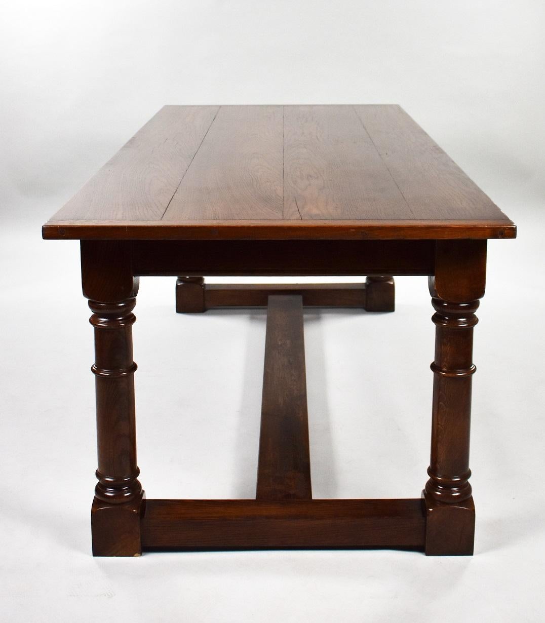 1930s Oak Refectory Table and Eight Chairs In Good Condition In Chelmsford, Essex