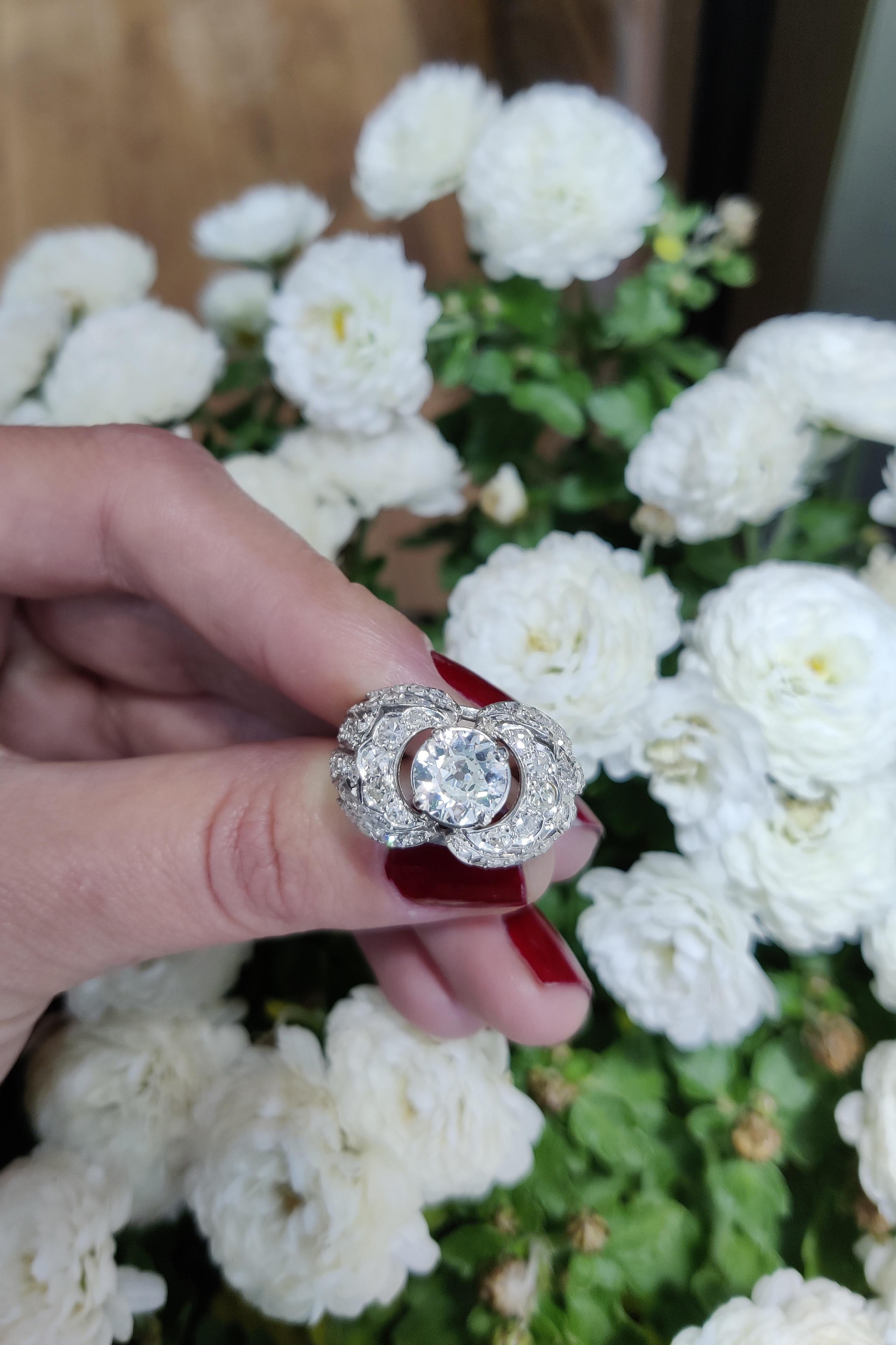 1930s Old Cut Diamond Platinum Dome Cocktail Ring In Excellent Condition For Sale In London, GB