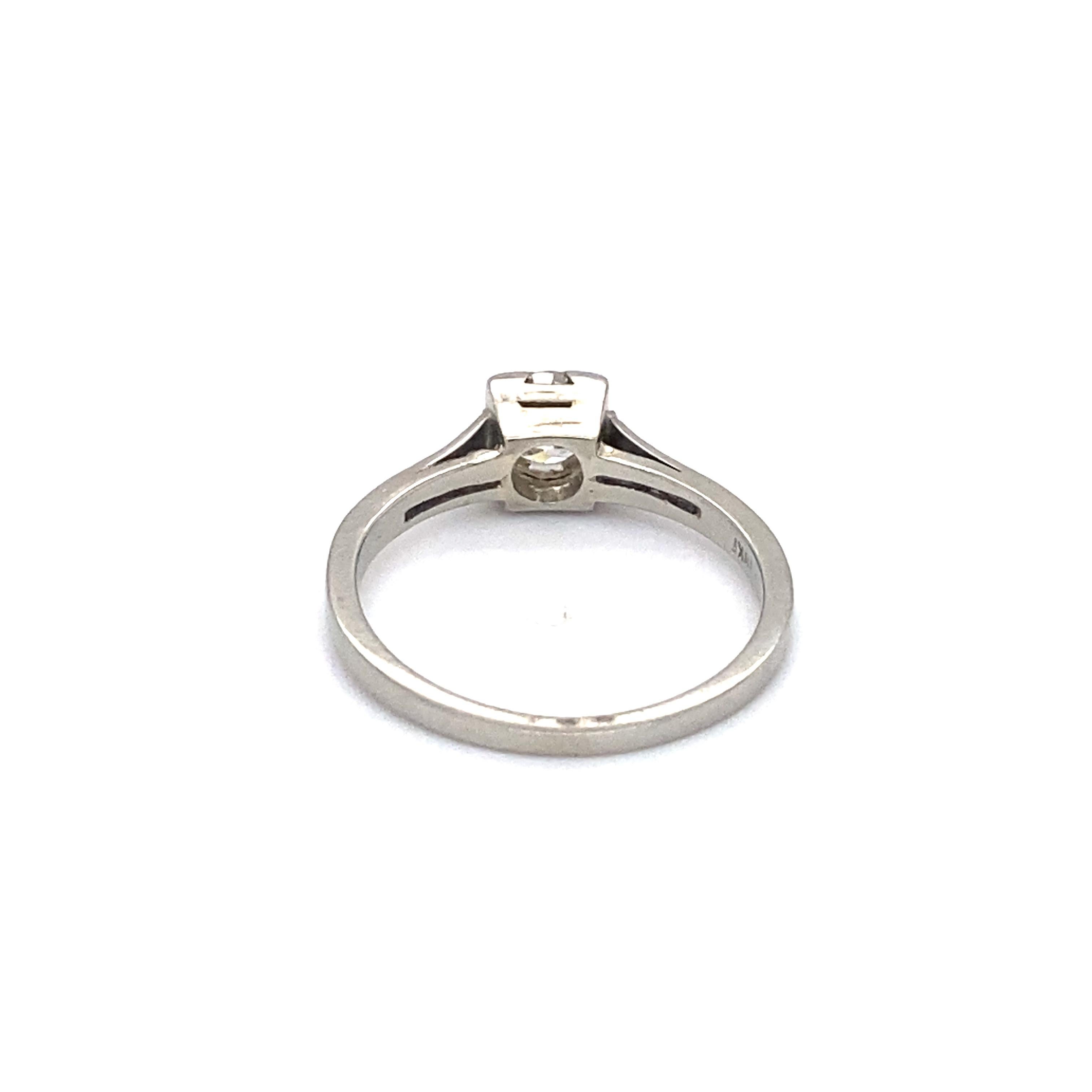 Art Deco 1930s Old European 0.45 Carat Diamond Engagement Ring in 18 Karat Gold For Sale
