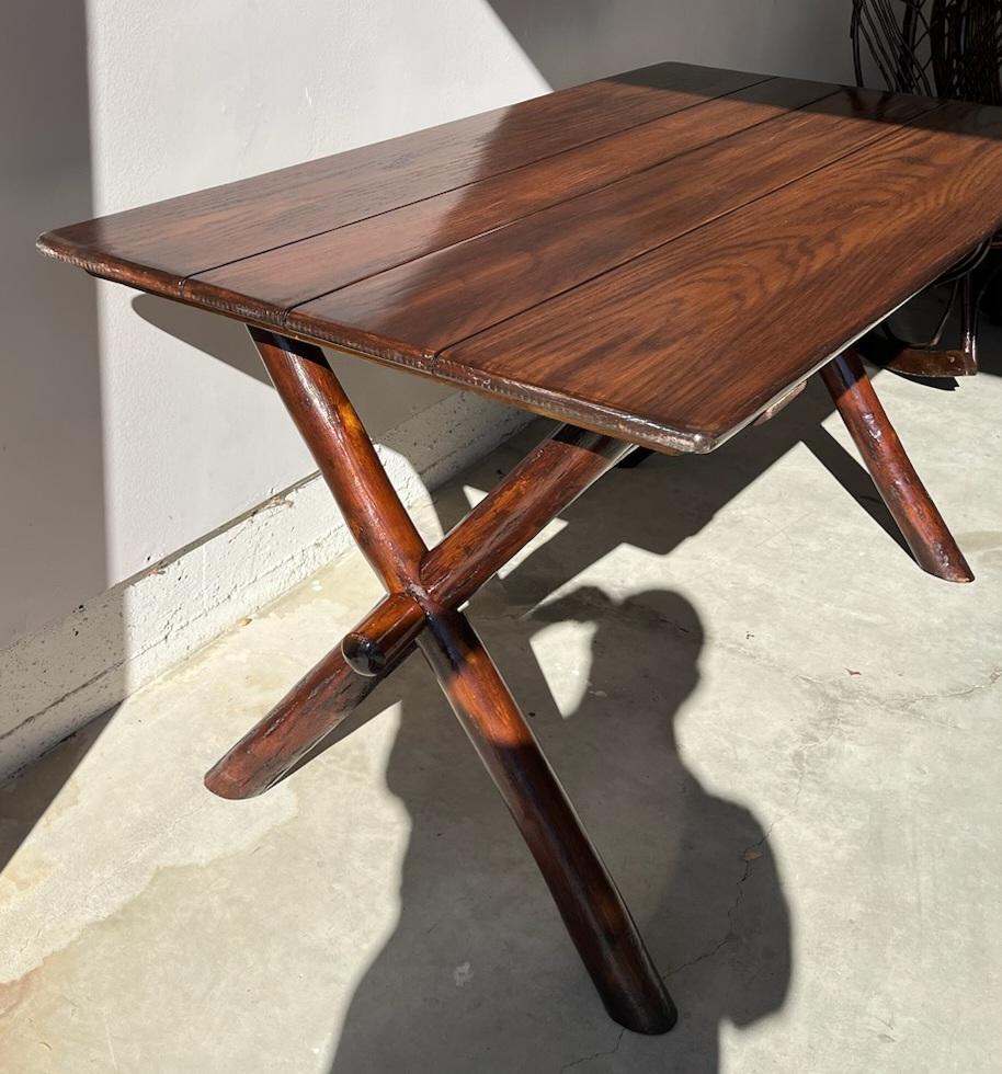 1930's Old Hickory saw buck table. This table is very rare and hard to find.
Very good condition.