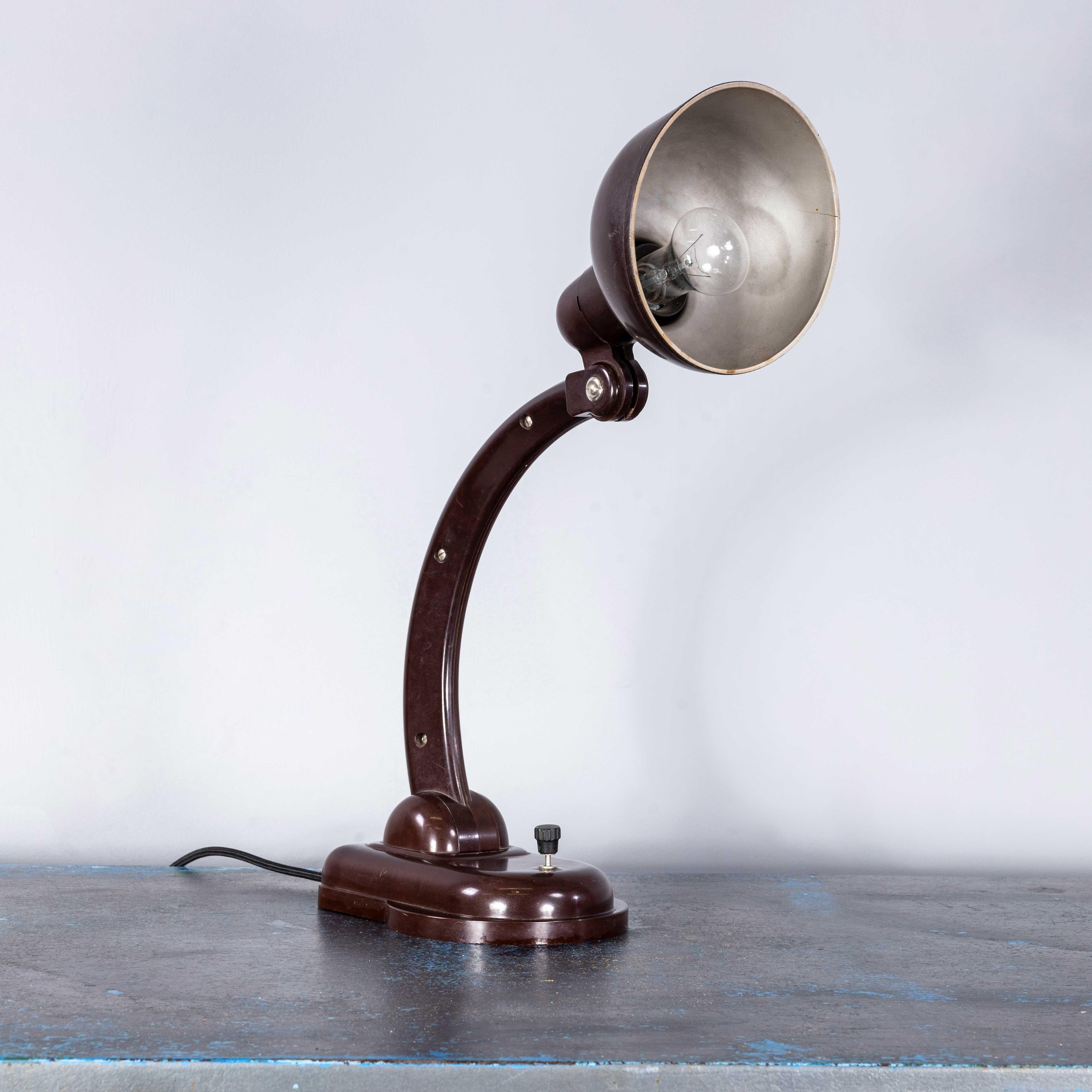 1930's Original Adjustable German Bakelite Desk Lamp In Good Condition For Sale In Hook, Hampshire