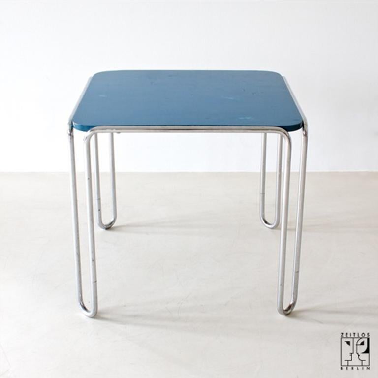 Lacquered 1930s original Bauhaus table by  Marcel Breuer  Model B10 manufactured by Thonet For Sale