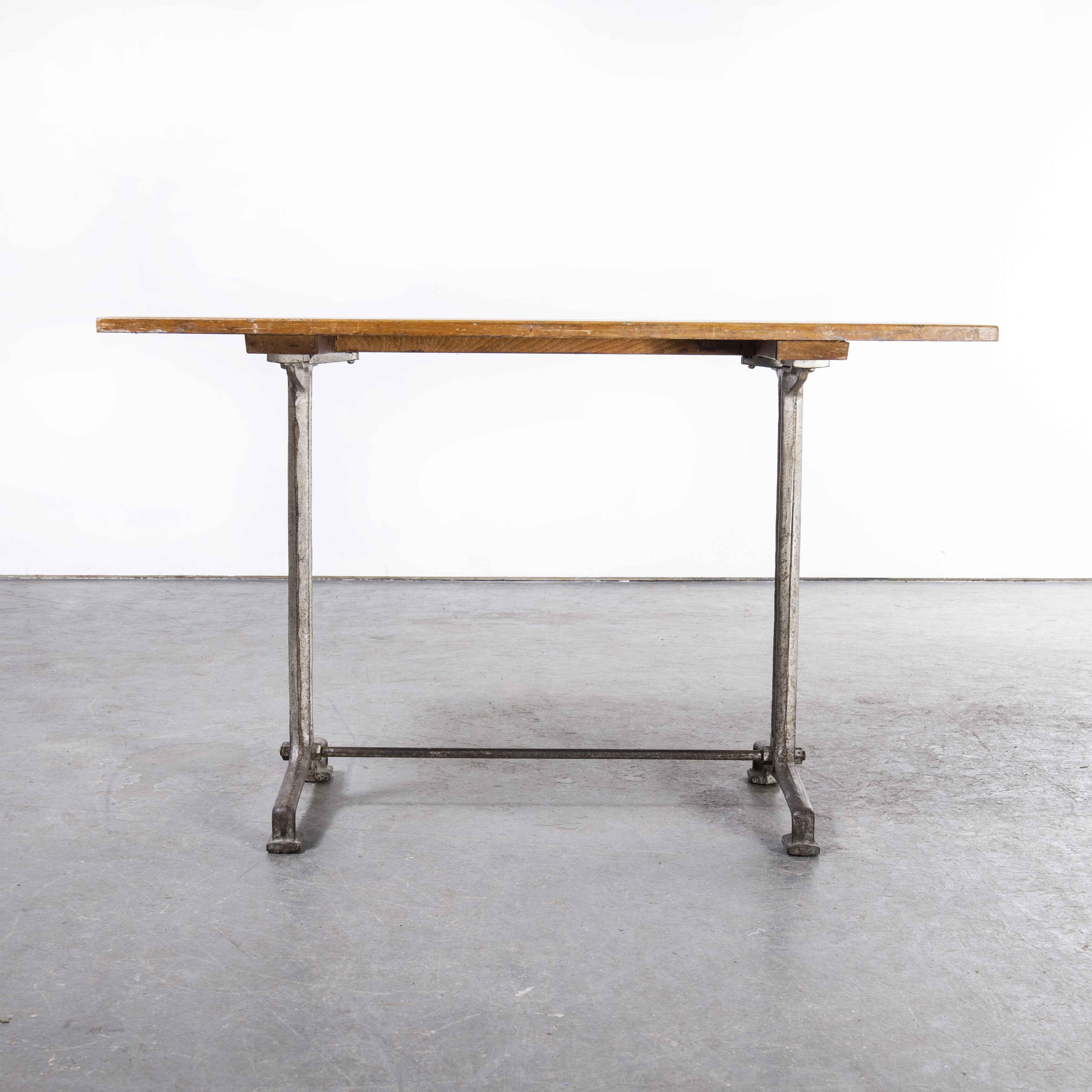 1930's Original Cast Base Fischel Bistro Dining Table '1486.4' For Sale 2