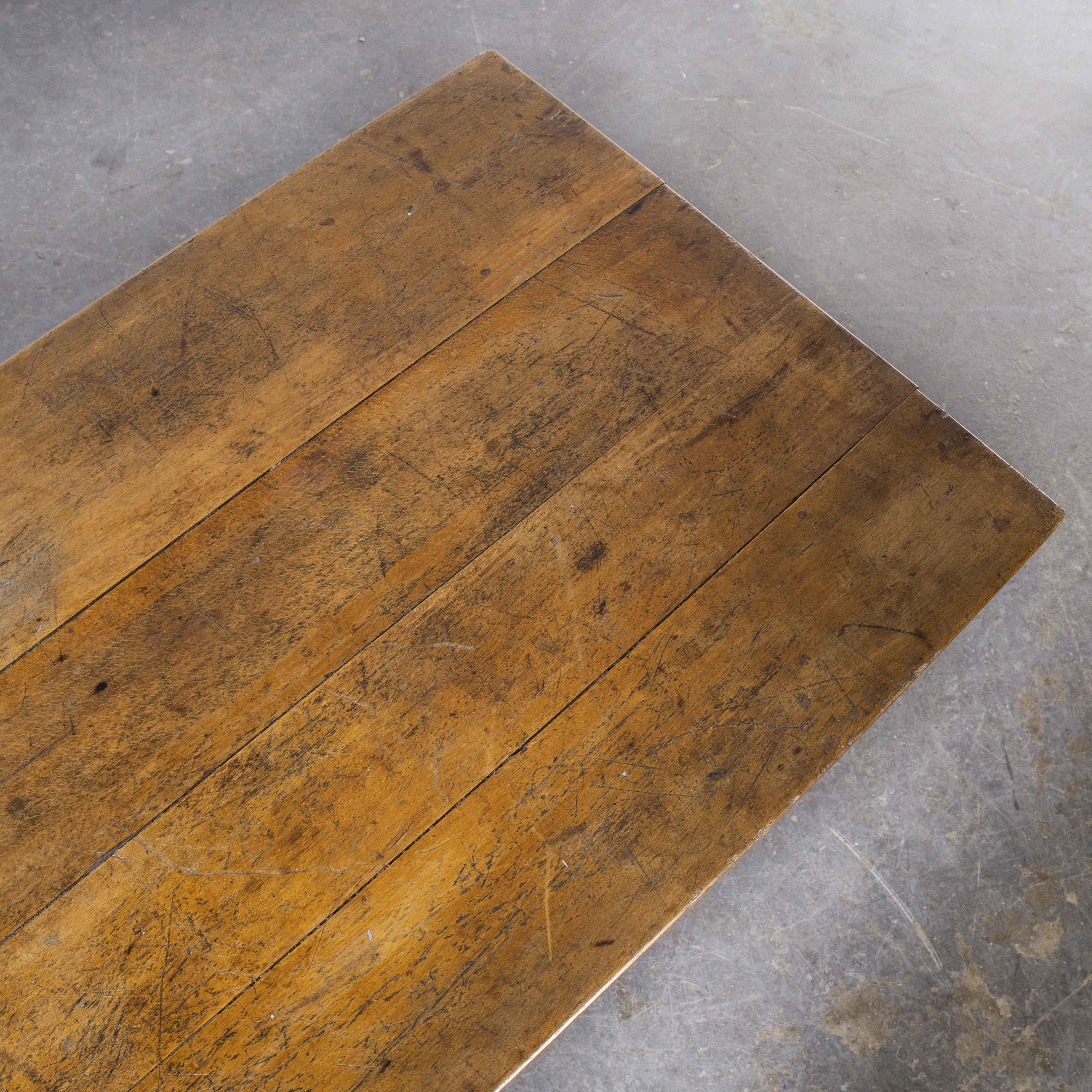 Table de salle à manger Fischel des années 1930 à base moulée d'origine '1486.4' en vente 4