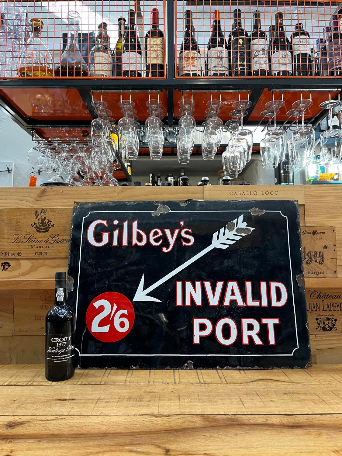 1930s Original Gilbeys Invalid Port Enamel Advertising Pub Garden Bar Sign (Britisch) im Angebot