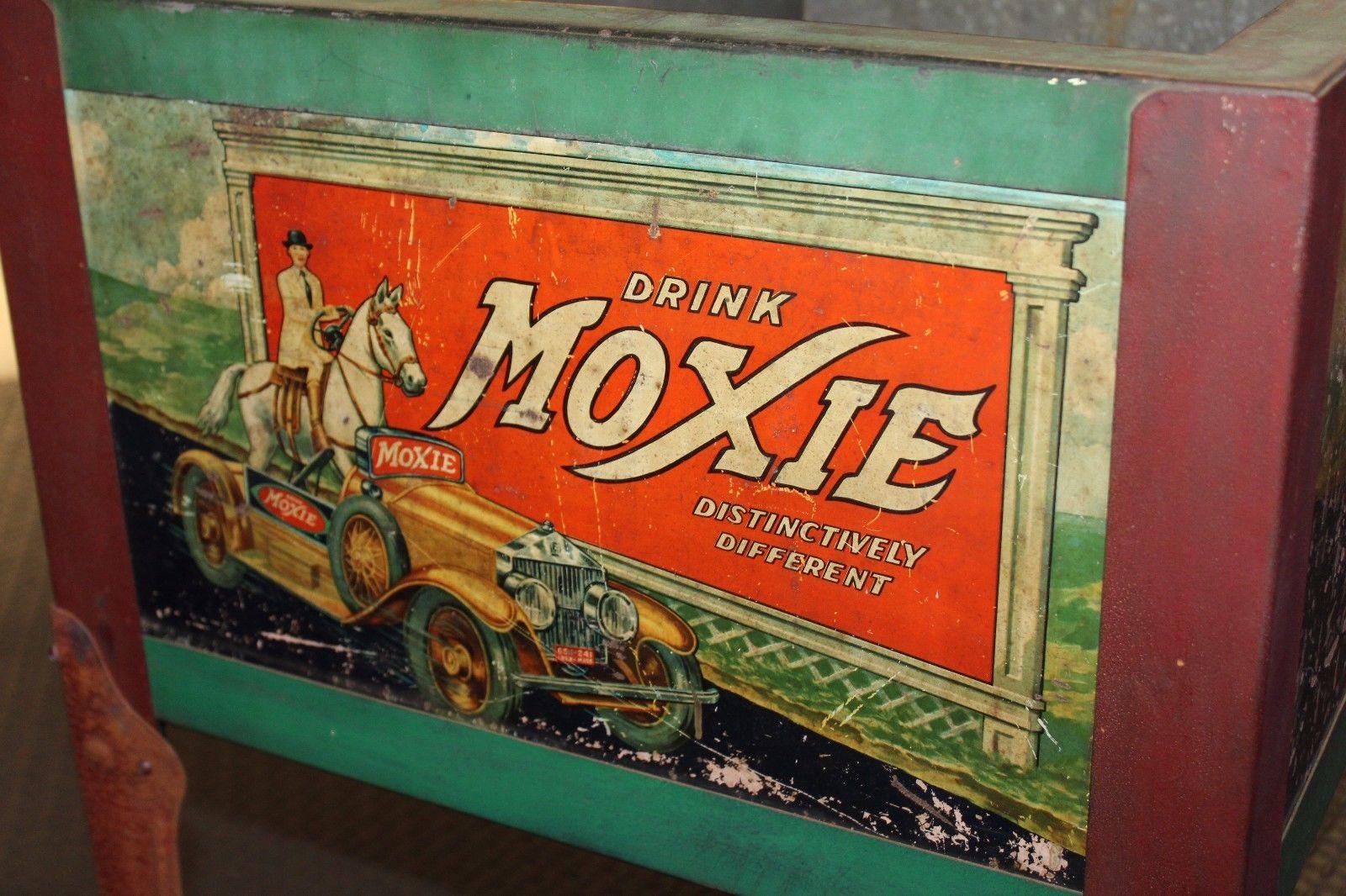 1930s Original Moxie Soda Tin Ice Chest Cooler For Sale 3