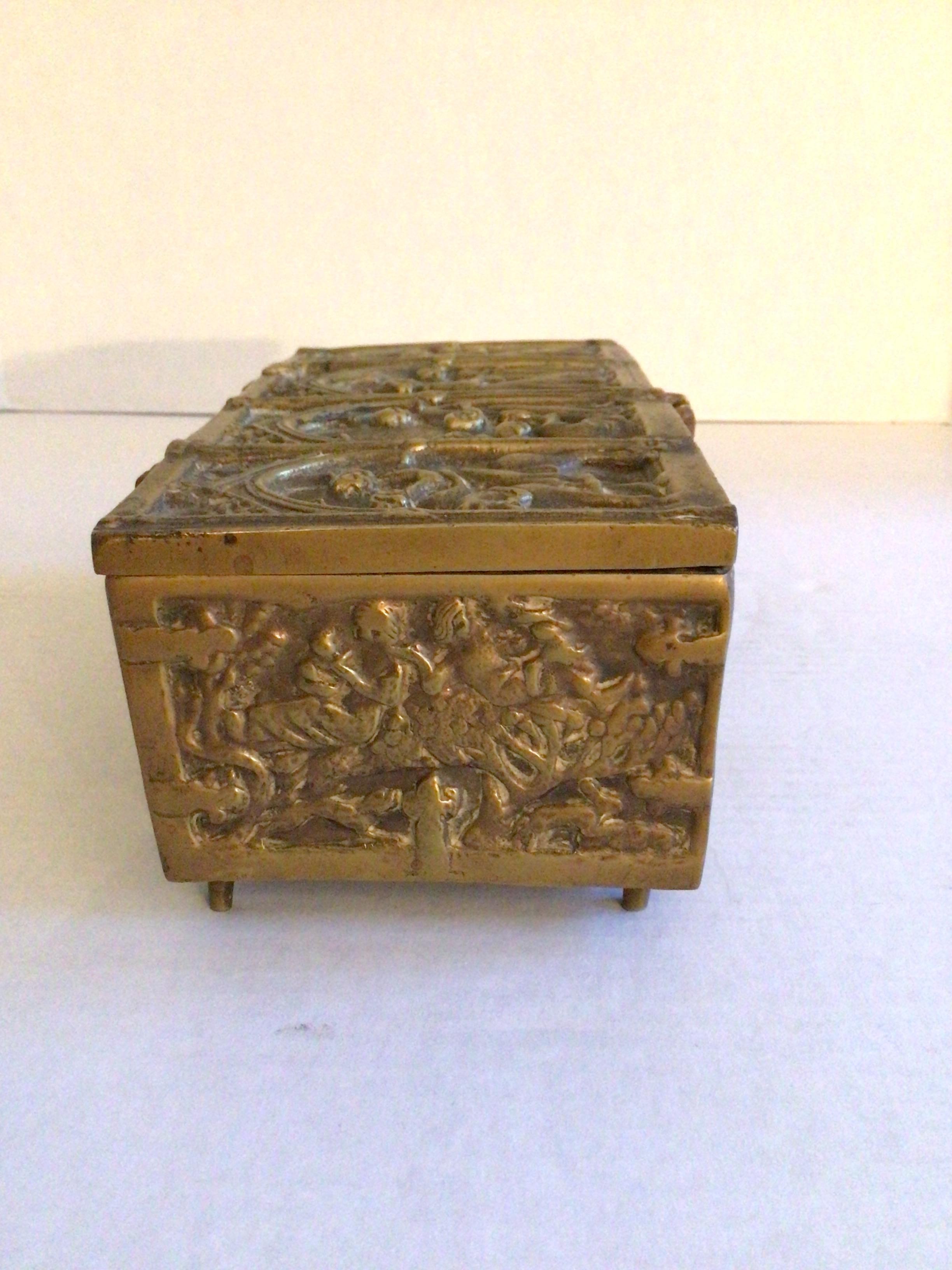 Belgian 1930s Ornate Bronze Box with Feet and Hinged Lid For Sale