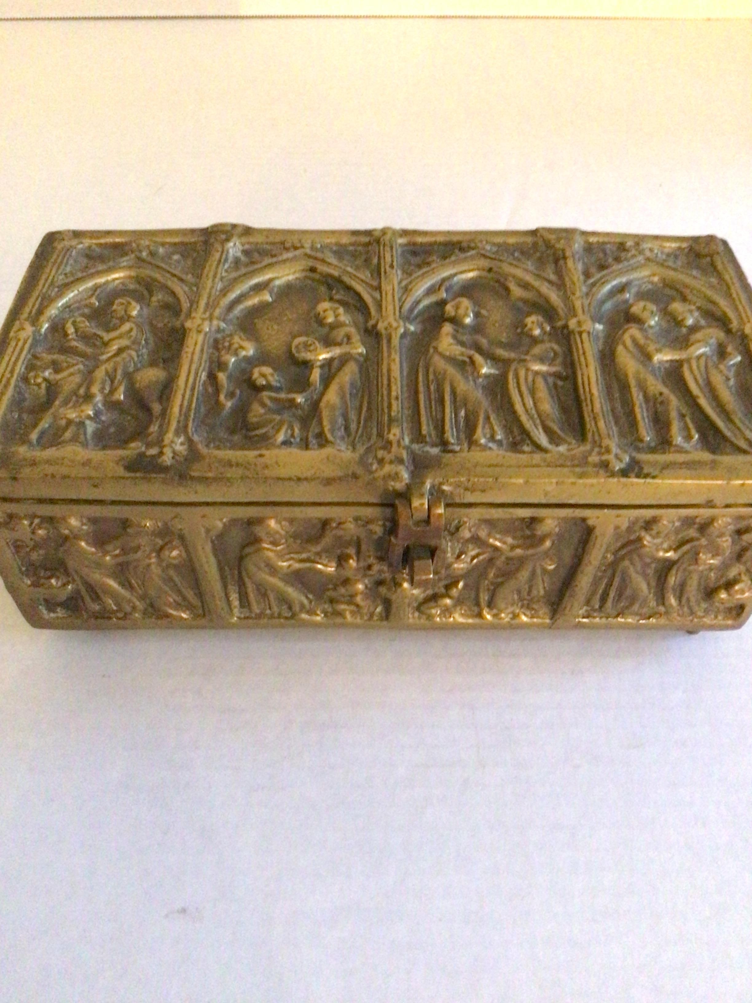 1930s Ornate Bronze Box with Feet and Hinged Lid In Good Condition For Sale In Tarrytown, NY