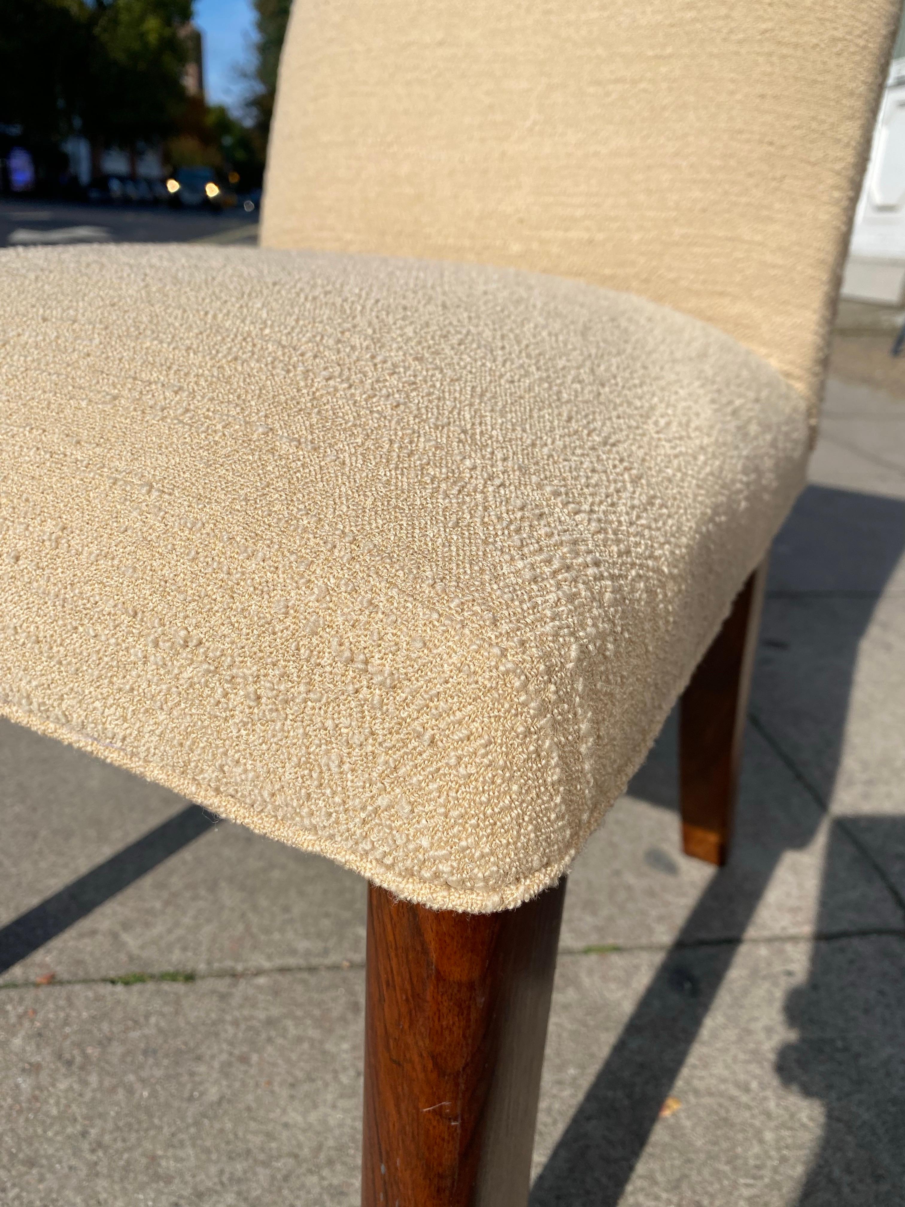 1930 Osvaldo Borsani attribuito a una sedia in legno di palissandro, lana, Italia Art Déco in vendita 4