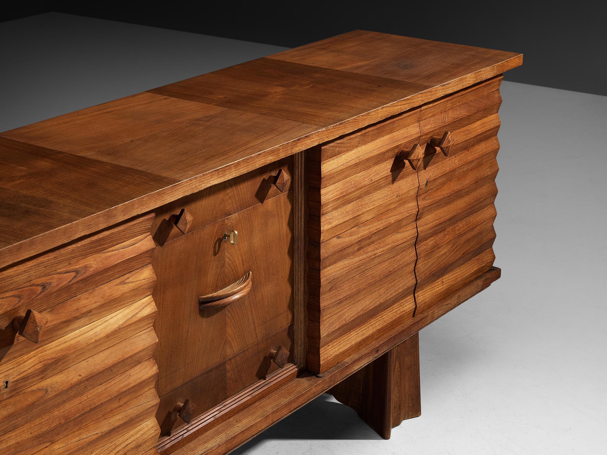 1930s Osvaldo Borsani for ABV Sideboard in Chesnut In Good Condition For Sale In Waalwijk, NL