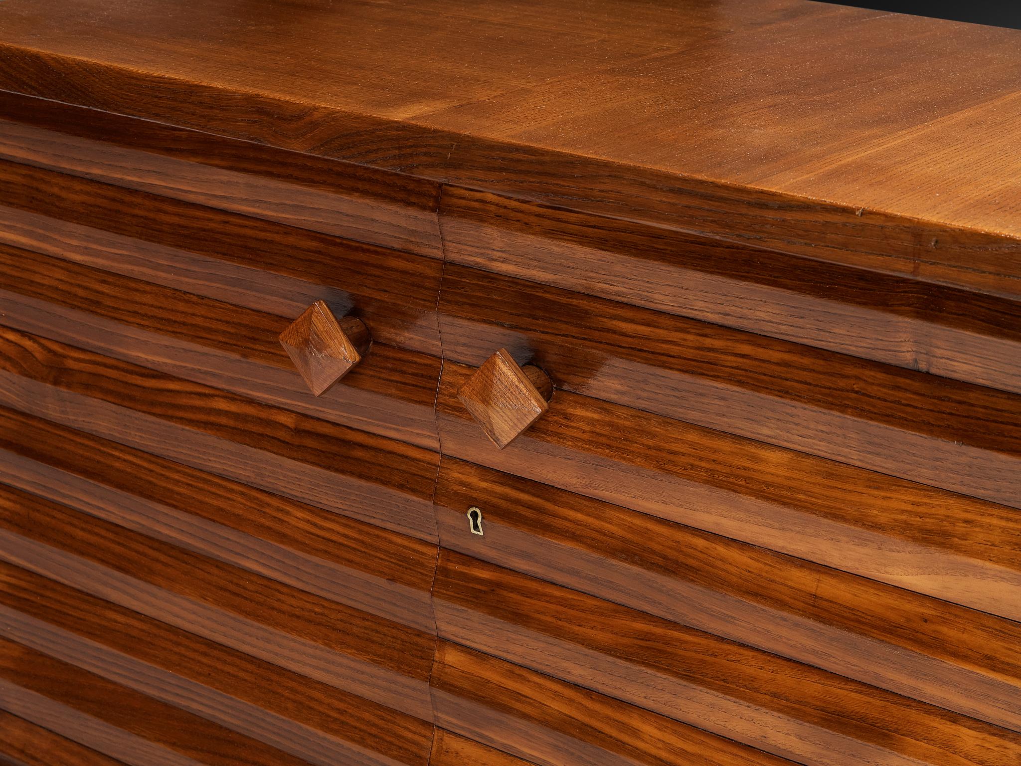 Credenza anni '30 Osvaldo Borsani per ABV con bar integrato in legno di castagno in vendita 3