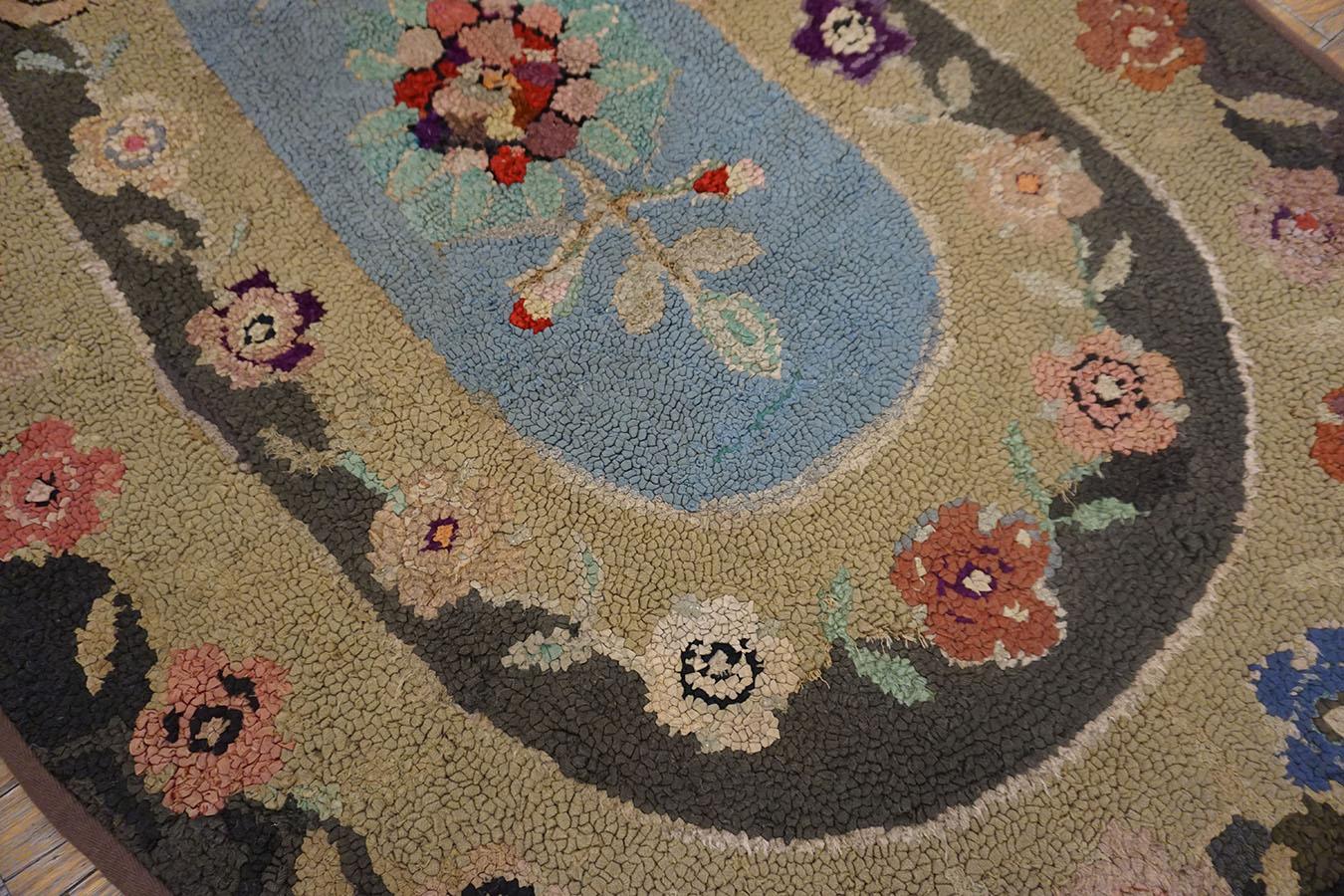 1930s Oval American Hooked Rug  For Sale 3