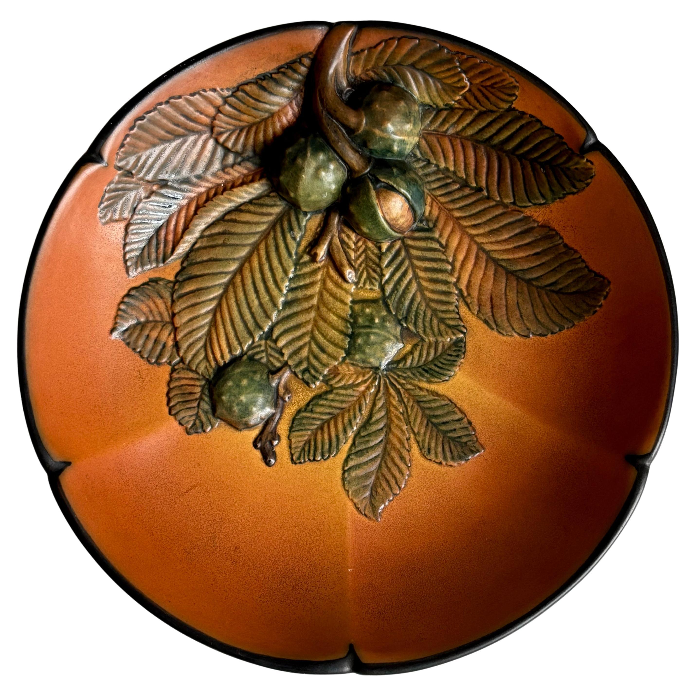 1930er Jahre P. Ipsens Enke Dekorative Kastanienschale, Sørensen