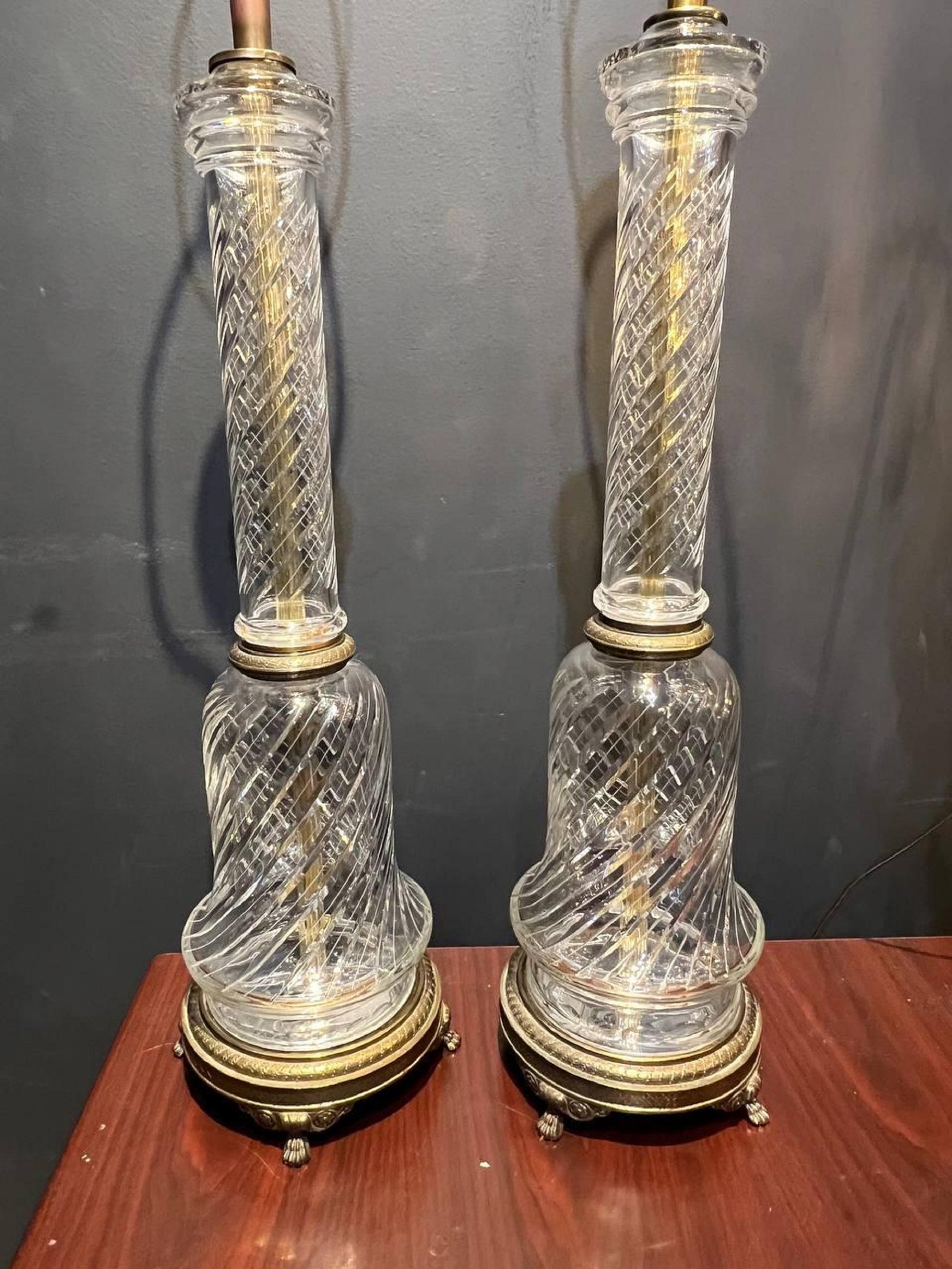 Hollywood Regency Paire de lampes de table en cristal des années 1930 en vente