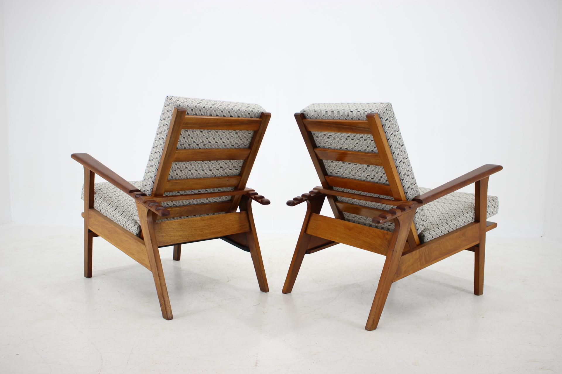 1930s Pair of Antonin Heythum Very Rare Armchairs and Stools, Czechoslovakia For Sale 4